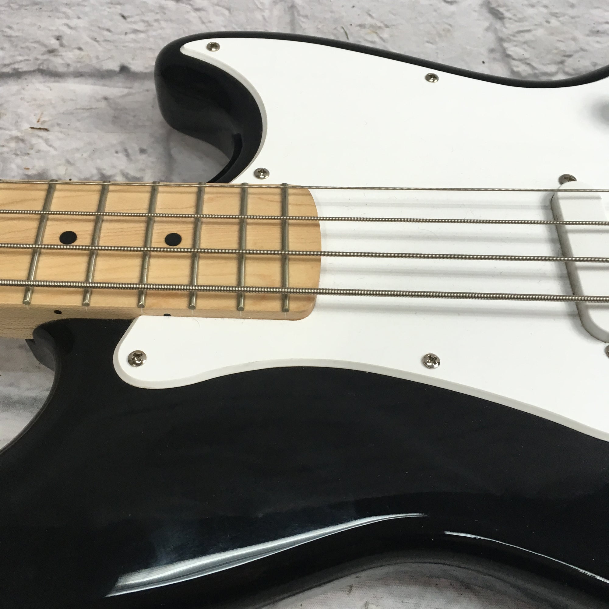 Squier Bronco Short Scale Bass