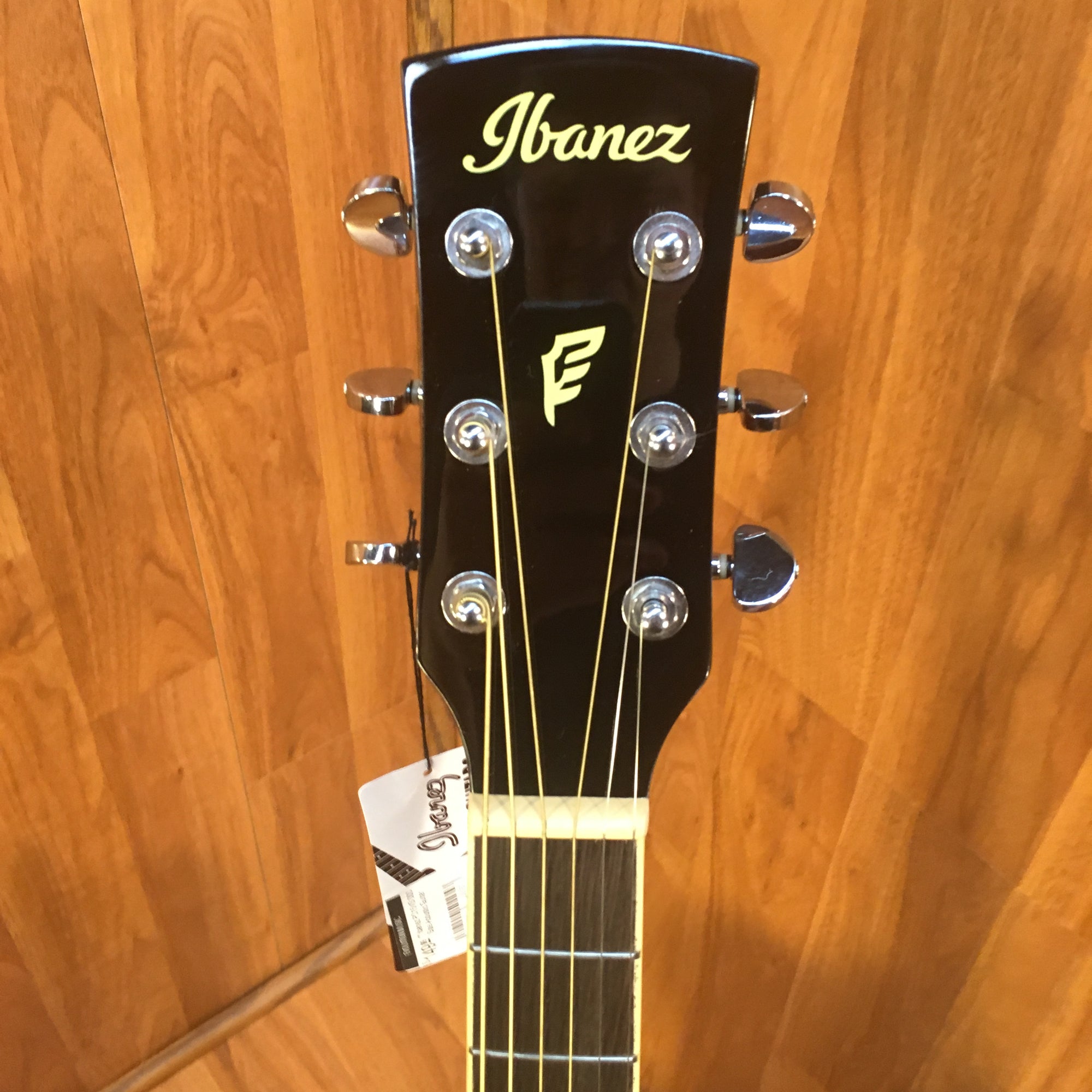 ** Ibanez PC15VS 000 Size Acoustic Guitar
