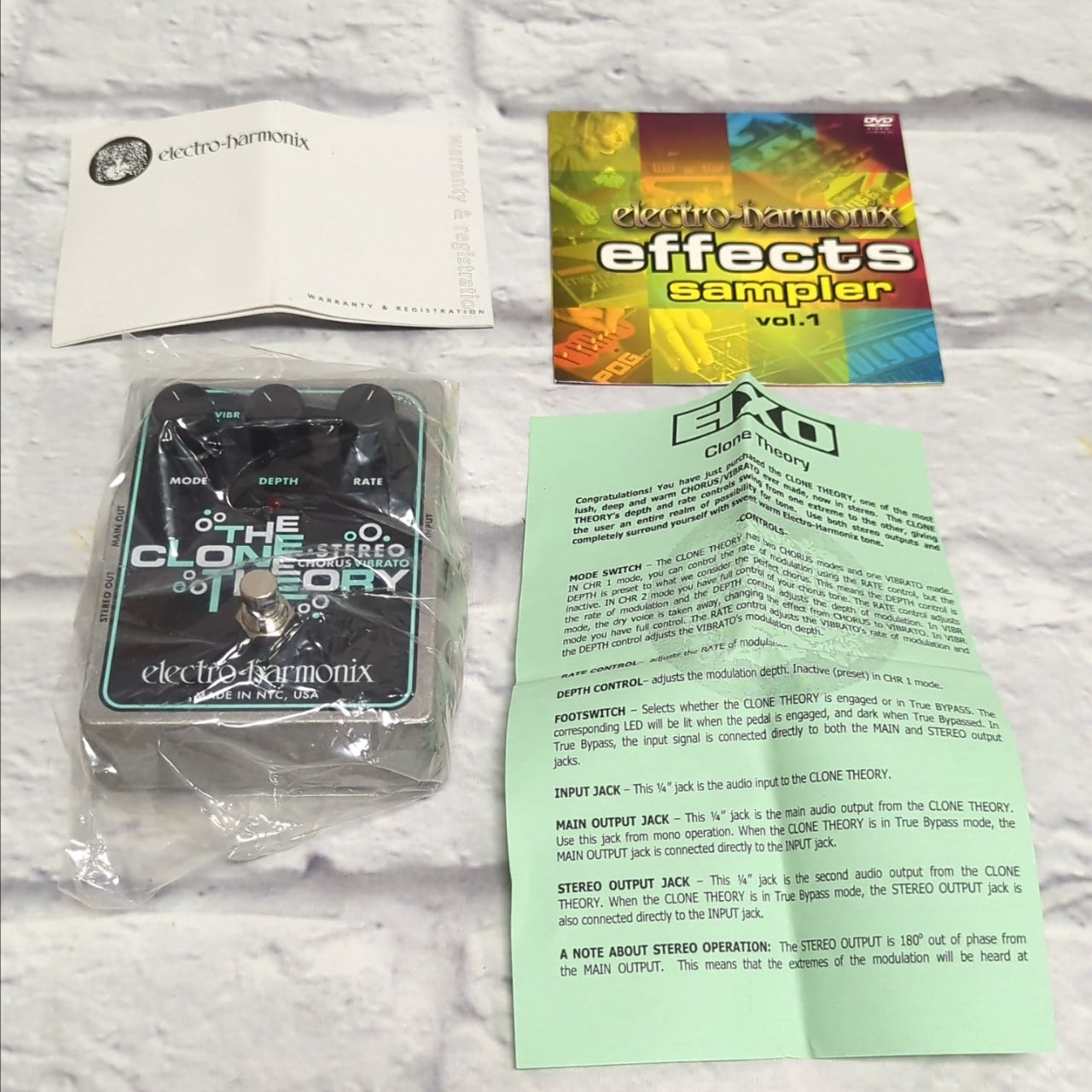 Electro-harmonix The Clone Theory Stereo Chorus Vibrato Pedal
