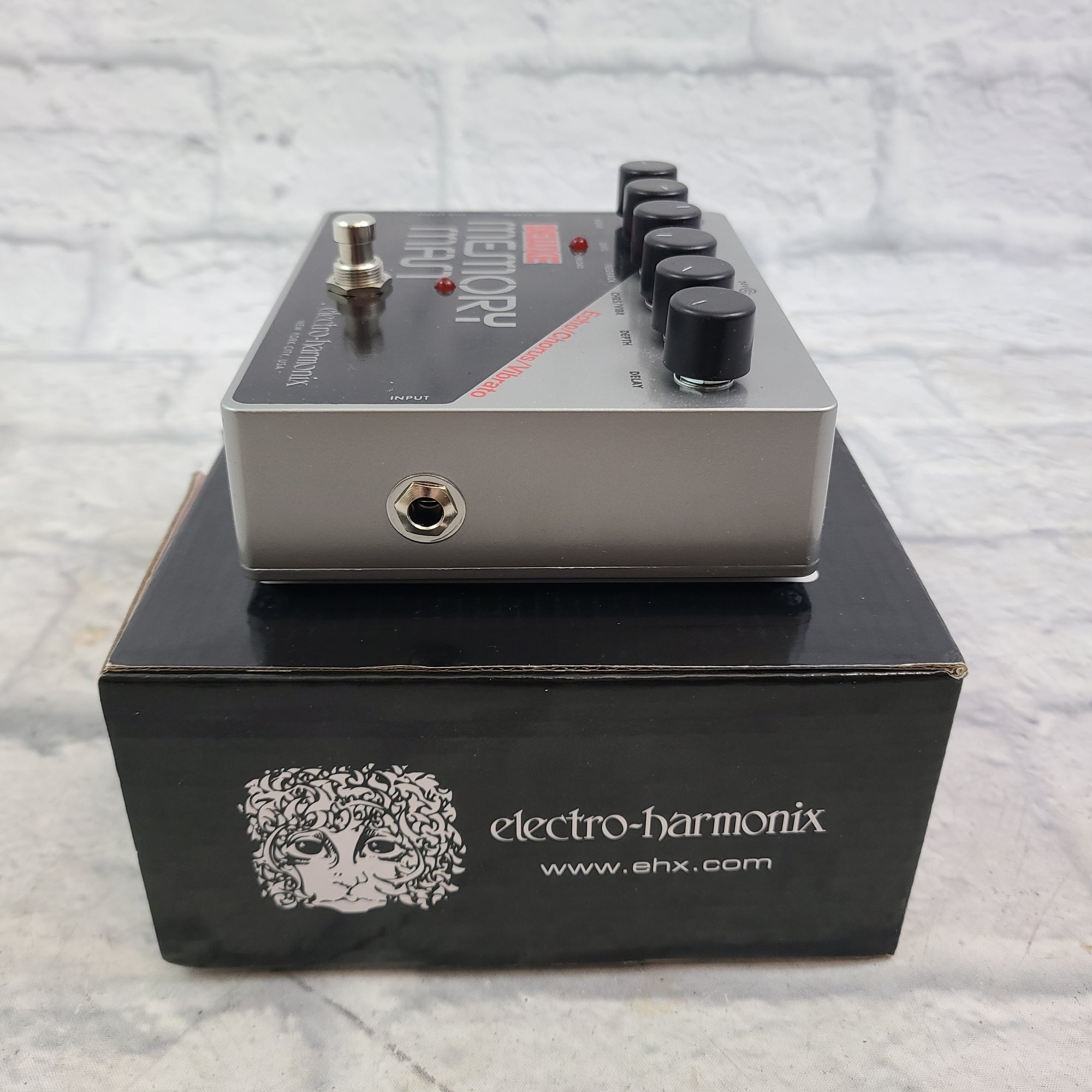 Electro-Harmonix Memory Man Deluxe w/ Box and Power Supply