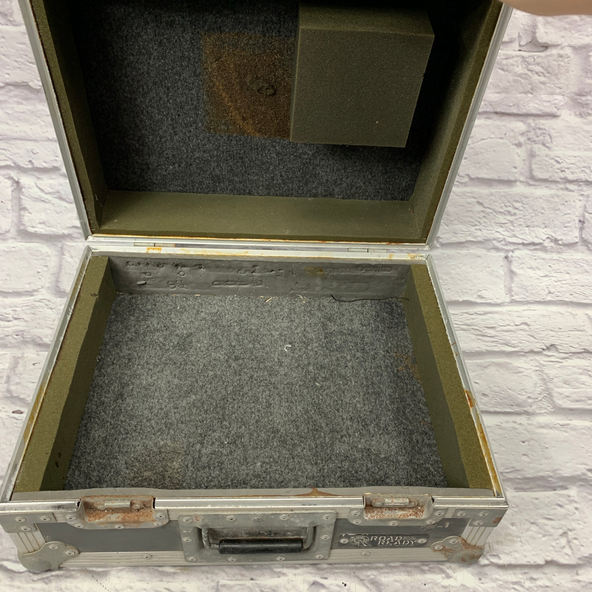 Road Ready Turntable Flight Case