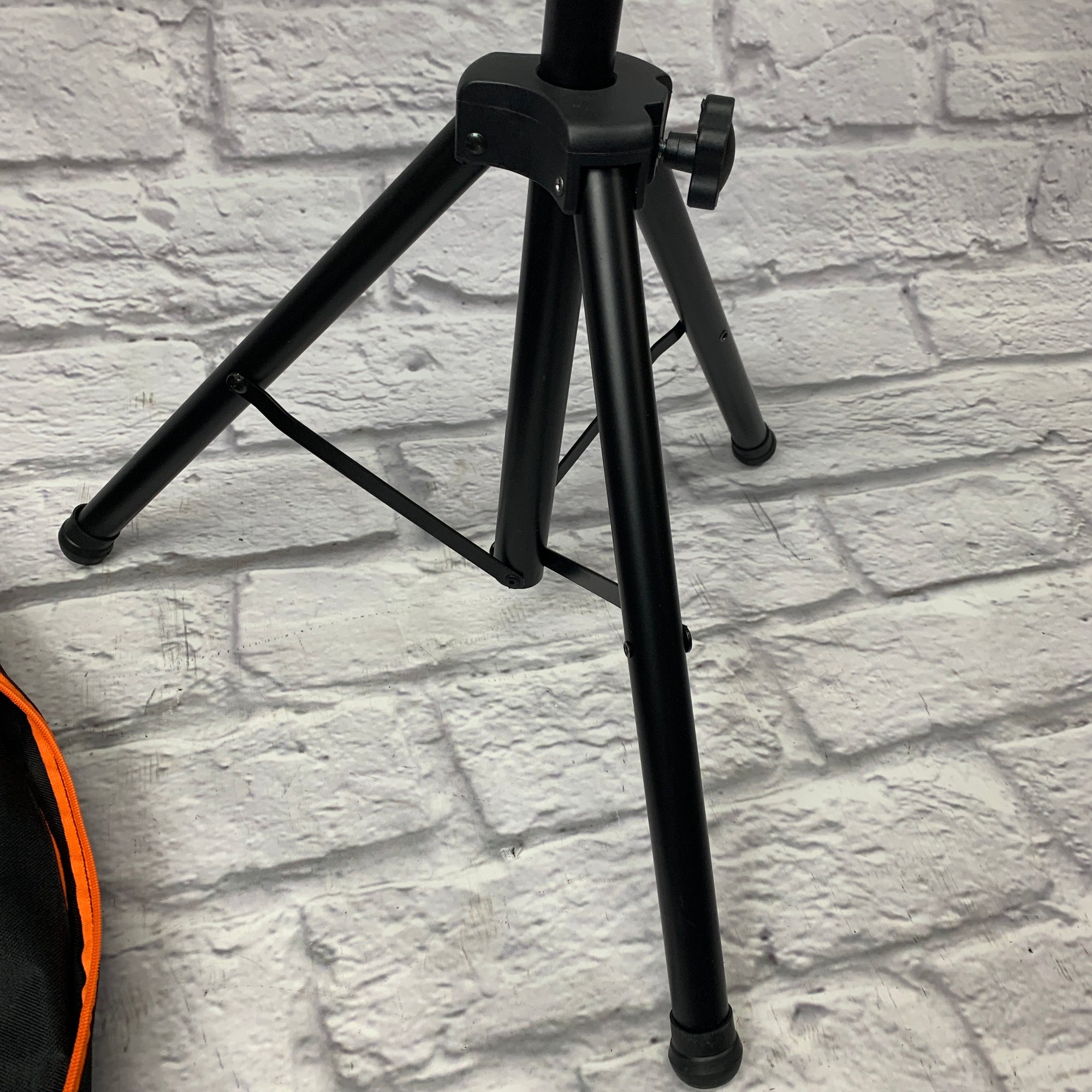 Accenta MUS-1B Heavy-Duty Music Stand w/ Carrying Case