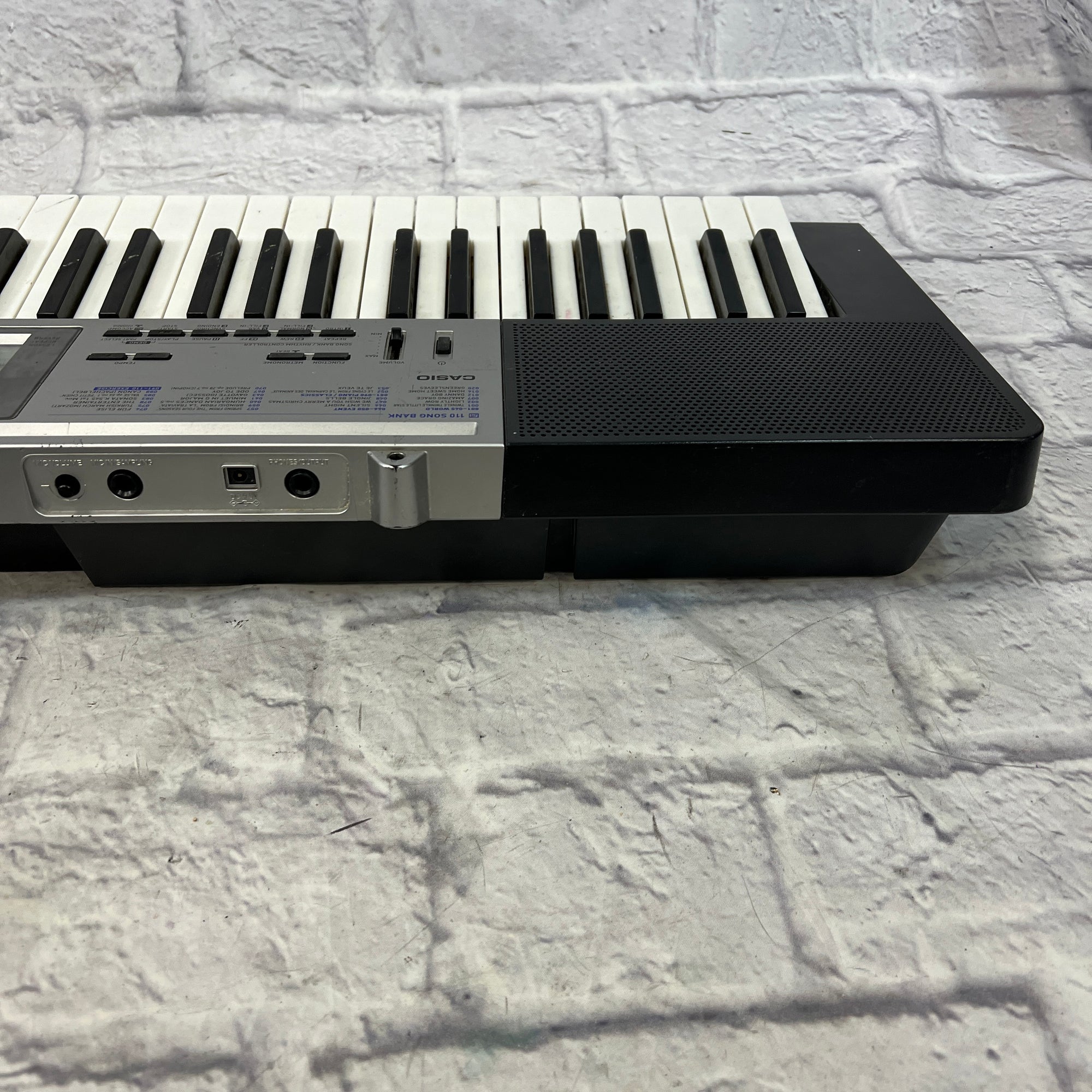 Casio LK 175 Electronic Keyboard Evolution Music