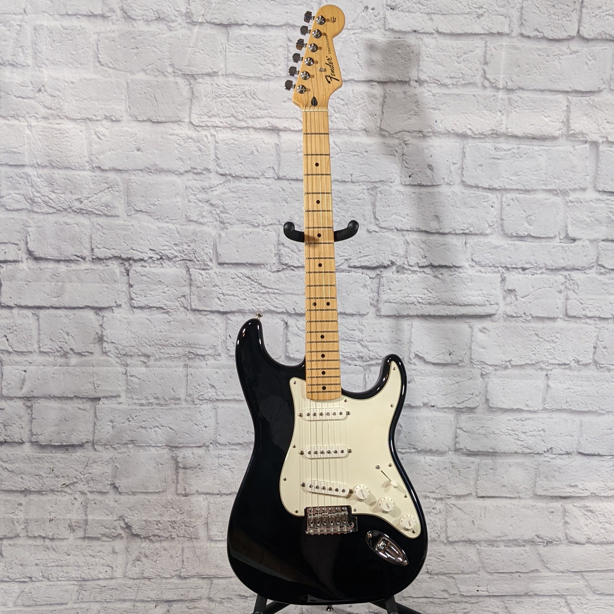 Fender MIM Standard Stratocaster 2009 with case