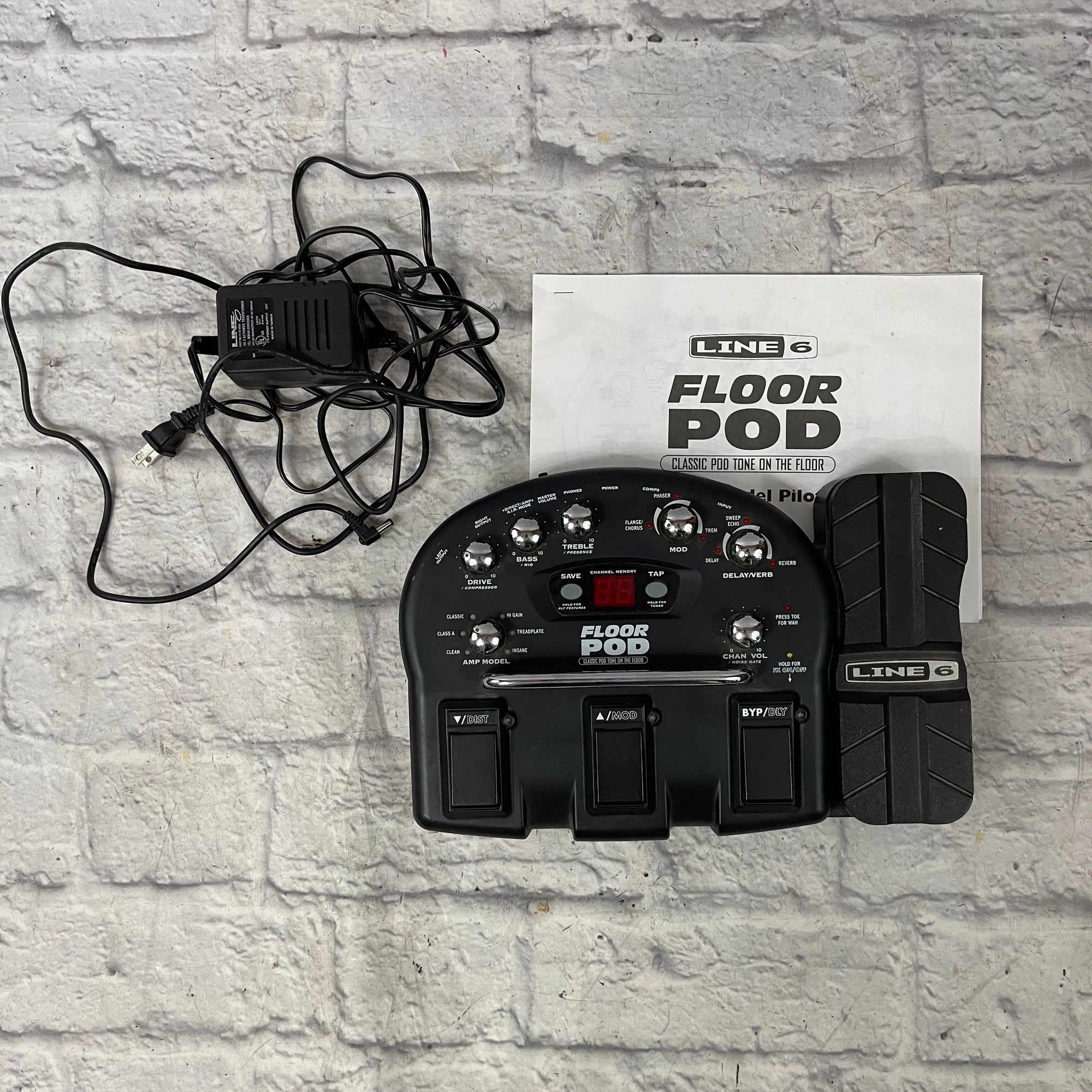 line 6 pod effects pedal Line 6 Floor POD Effects Pedals w/ Power Supply
