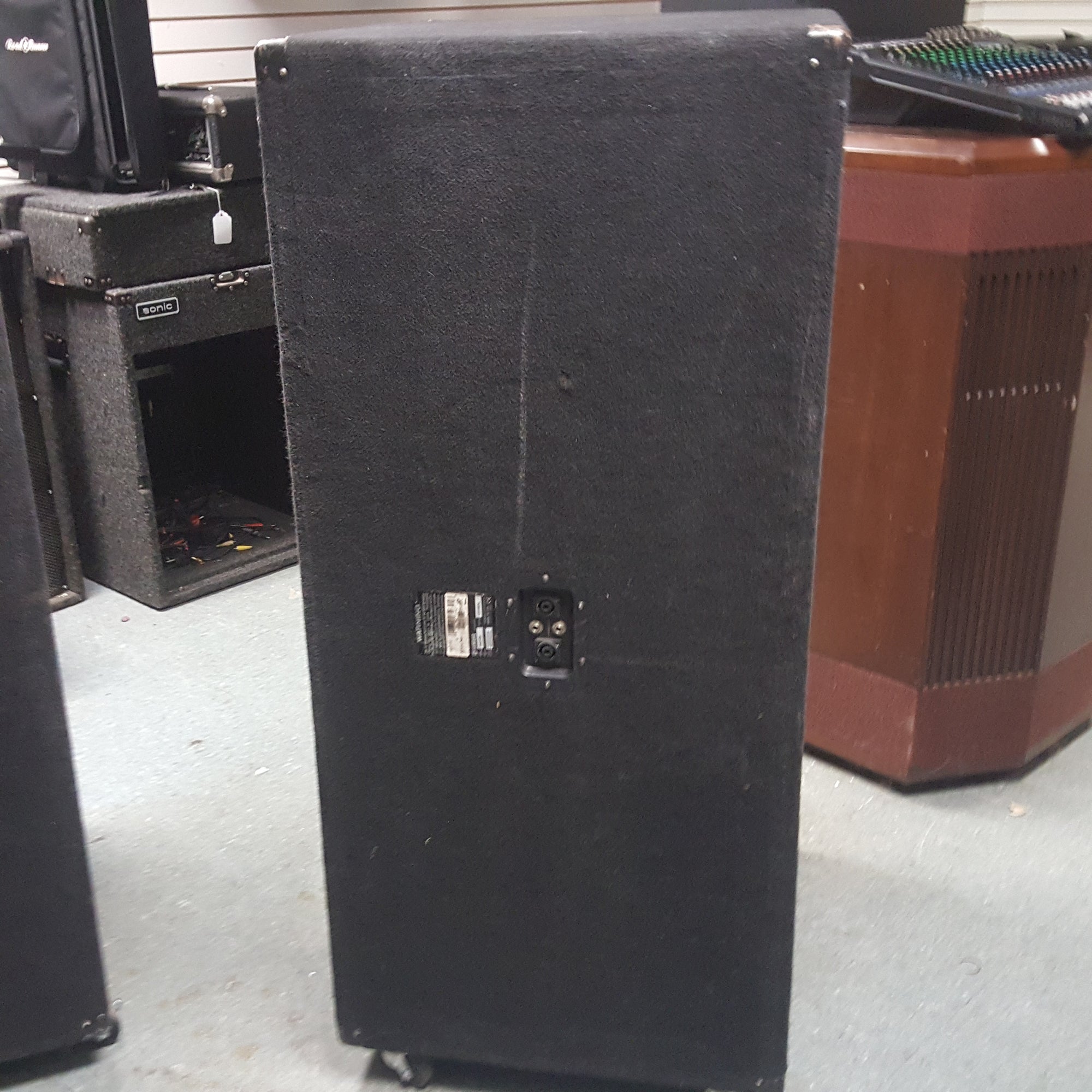 Yamaha SW218V 2x18" Subwoofer