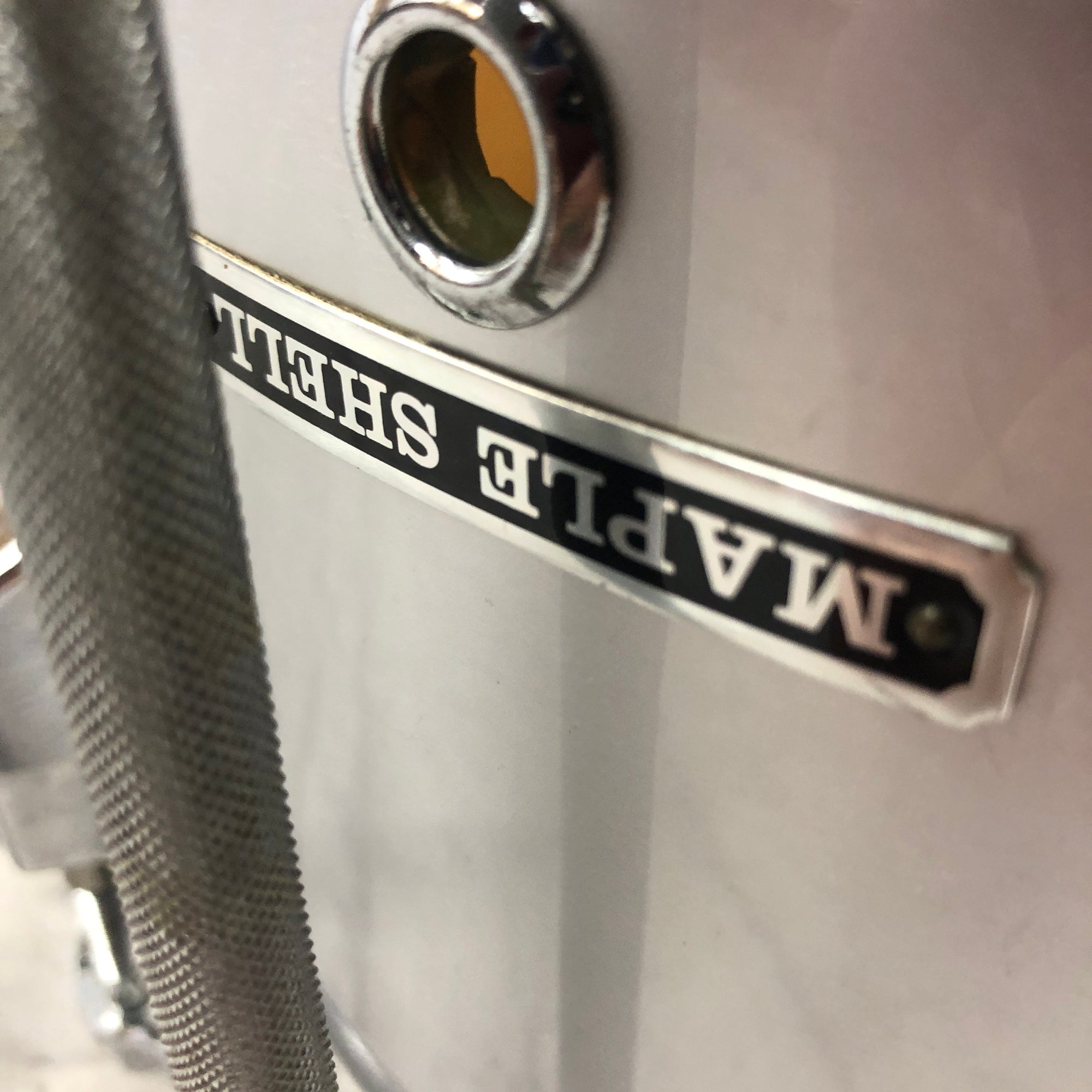 Pearl 14 x 14 Silver Maple Shell Floor Tom