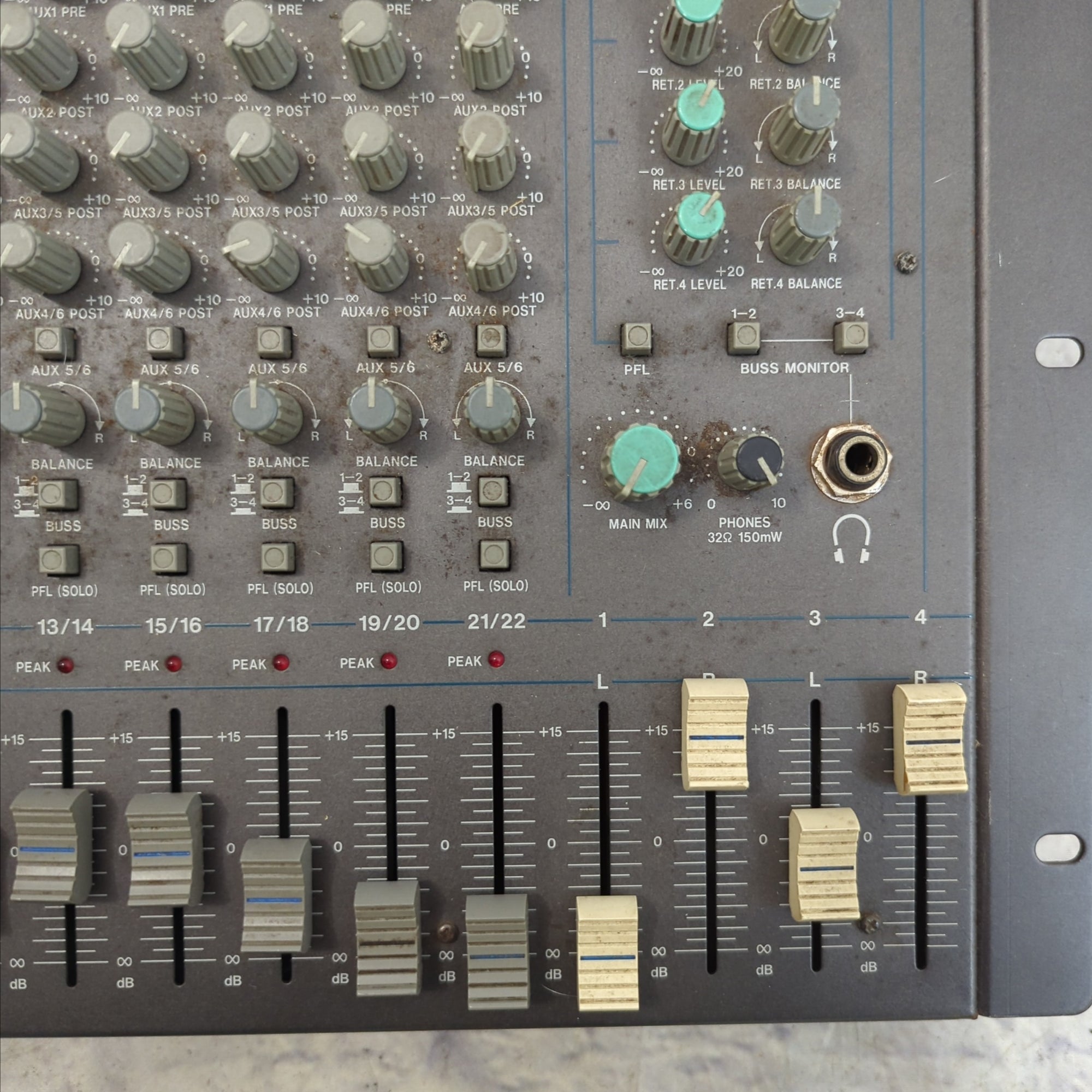 Samson MPL2242 Mixer