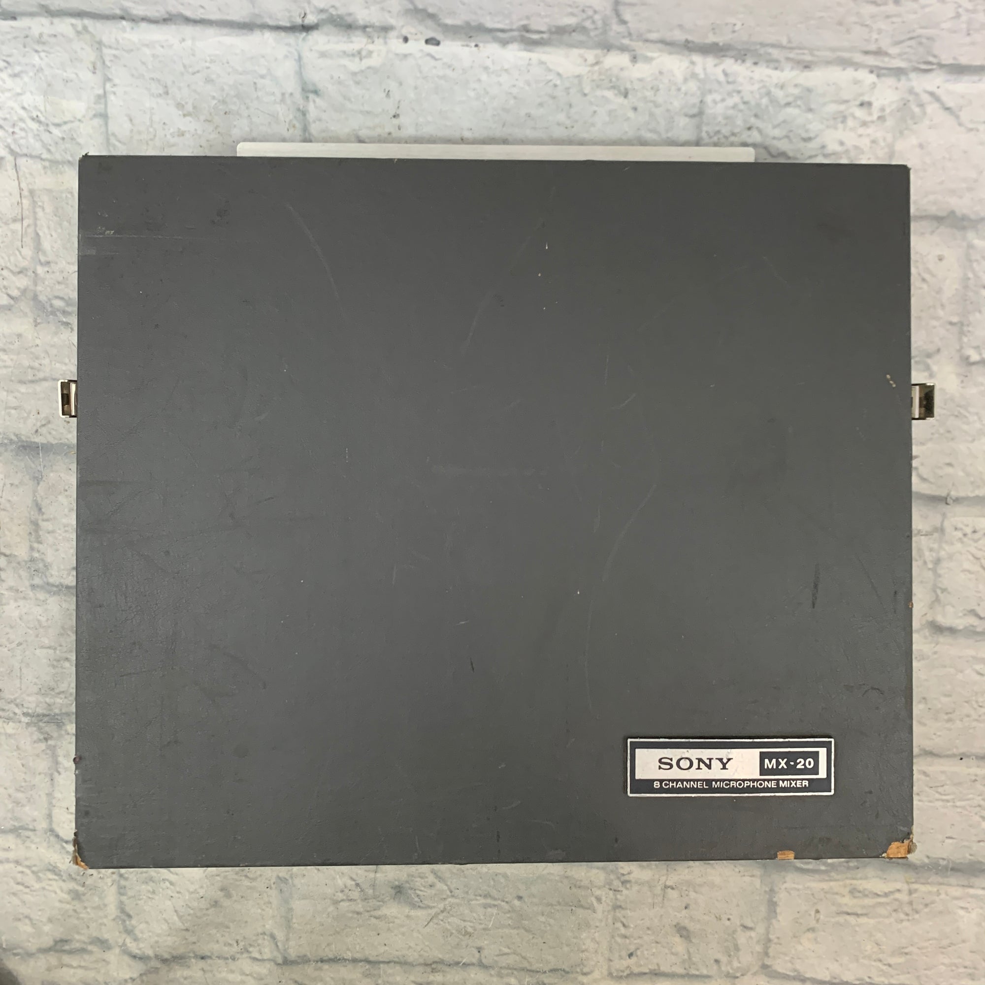 micciページです。 Vintage Sony MX-20 8-Channel XLR / RCA 4 Bus Mixer