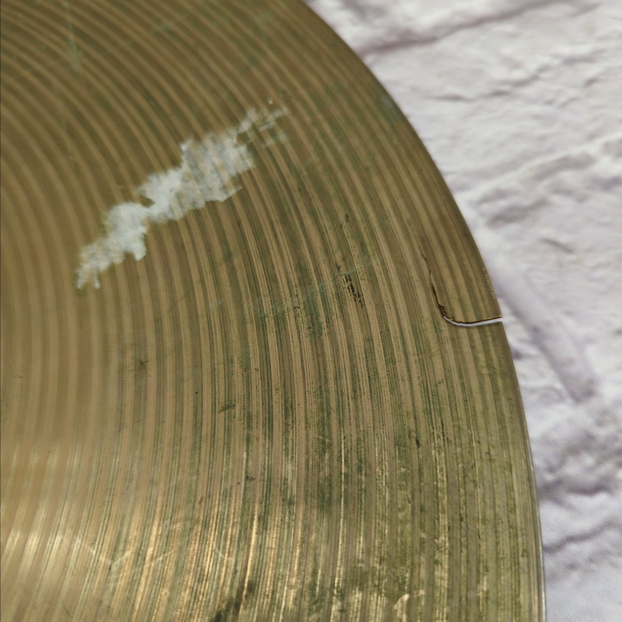 Paiste 18 Signature Fast Crash Cymbal Edge Crack