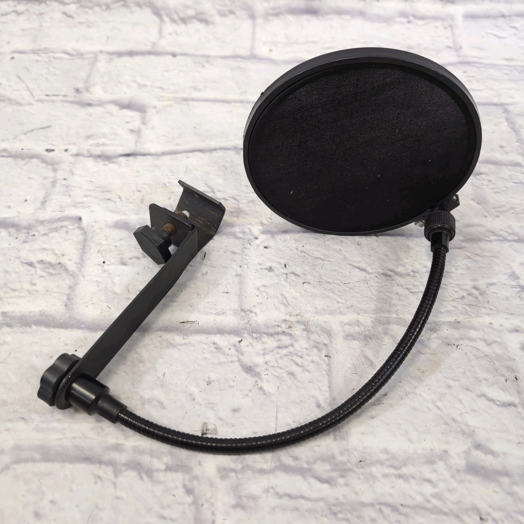 Unknown Pop Filter