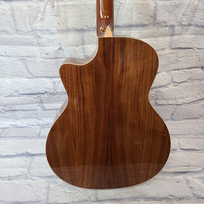 Luna Vista Eagle Acoustic-Electric w/ Case