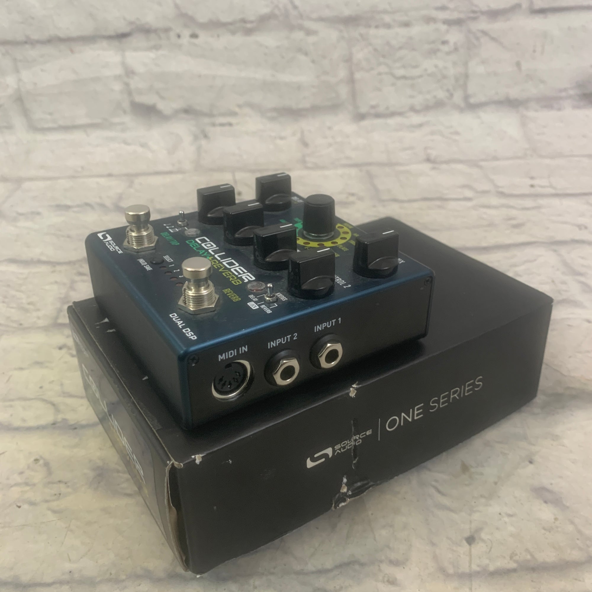 Source Audio Delay+ Reverb  Delay Pedal