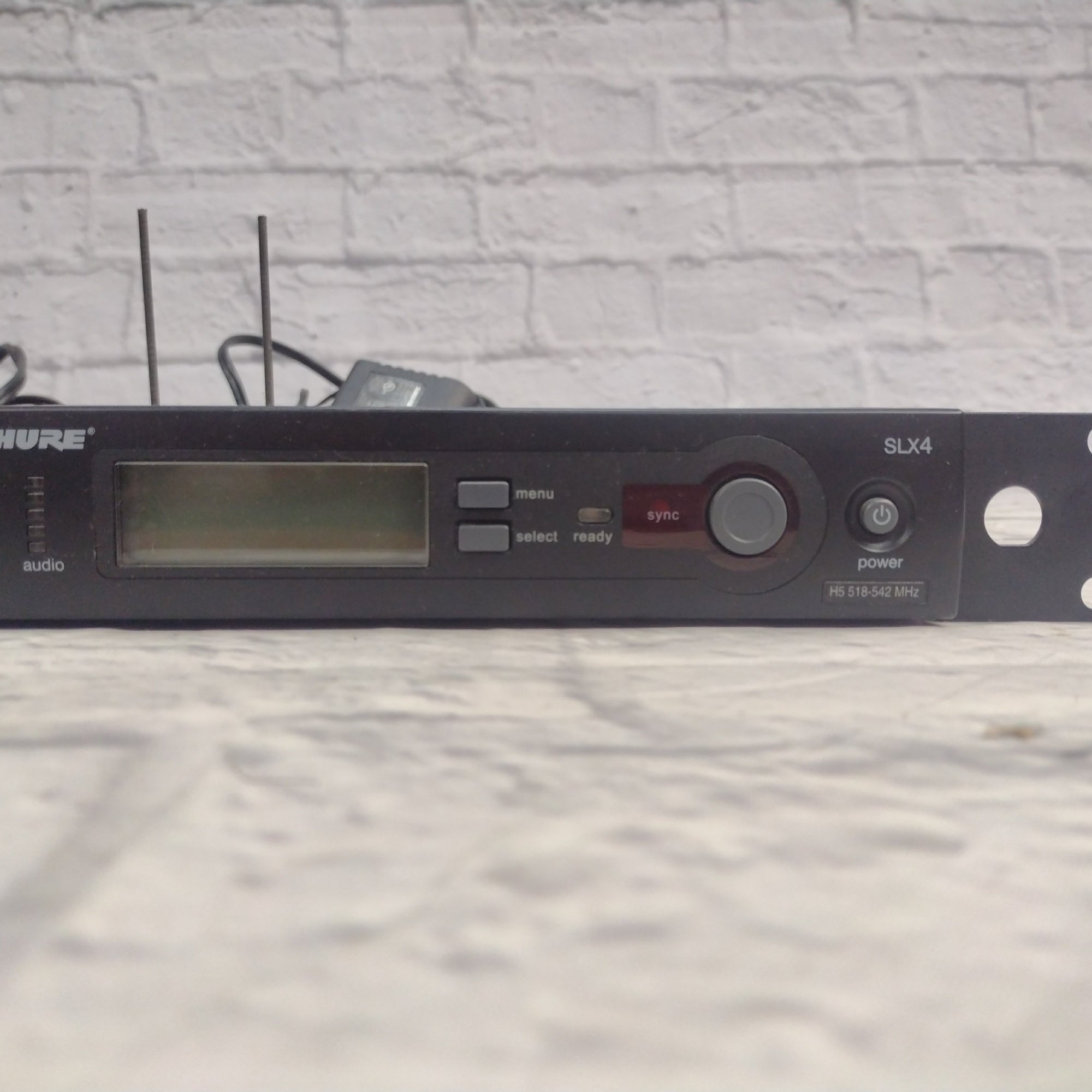 Shure SLX4 SLX1 Dual Wireless Lavalier Outfit 518-542