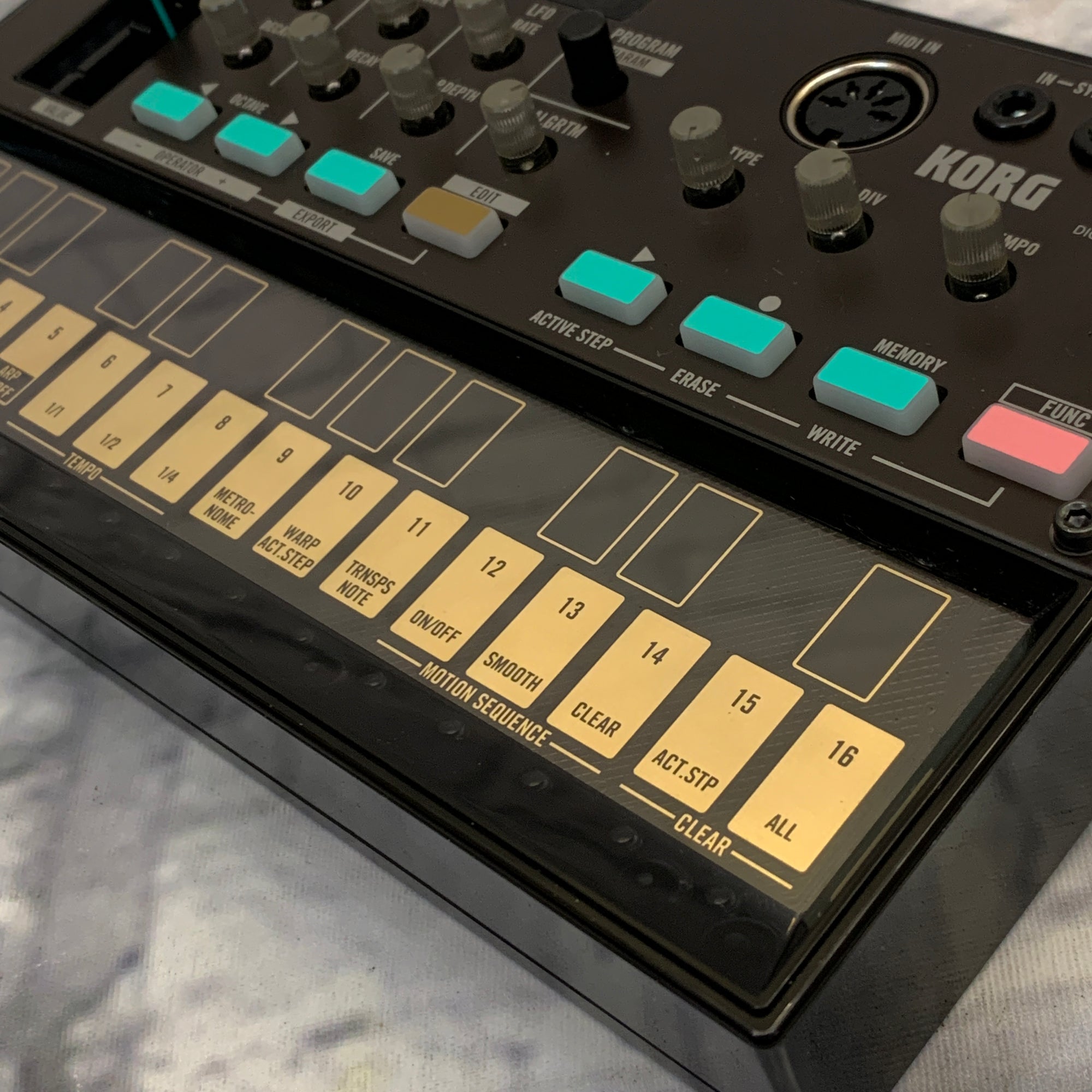 Korg Volca FM Digital FM Synthesizer