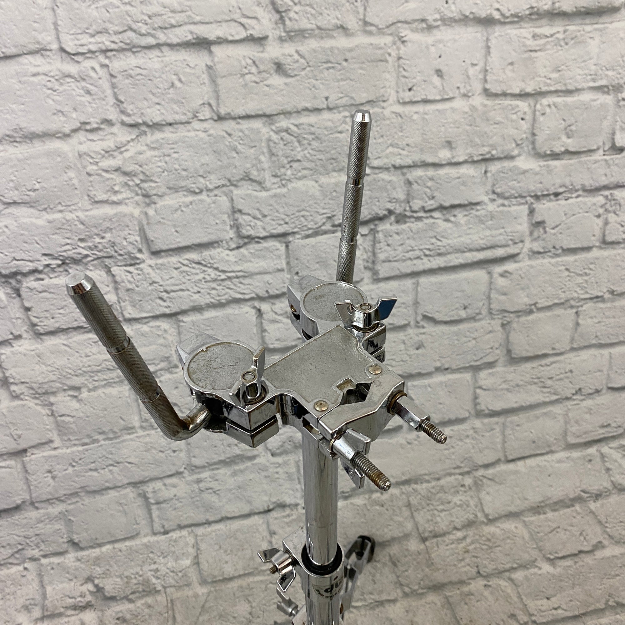 DW Heavy Duty Double Braced Double Tom Stand Drum Stand