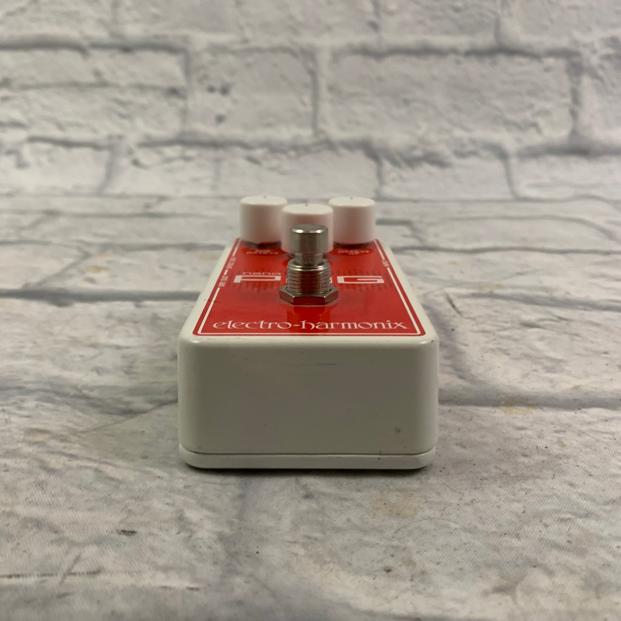 Electro-Harmonix Nano POG Octave Pedal