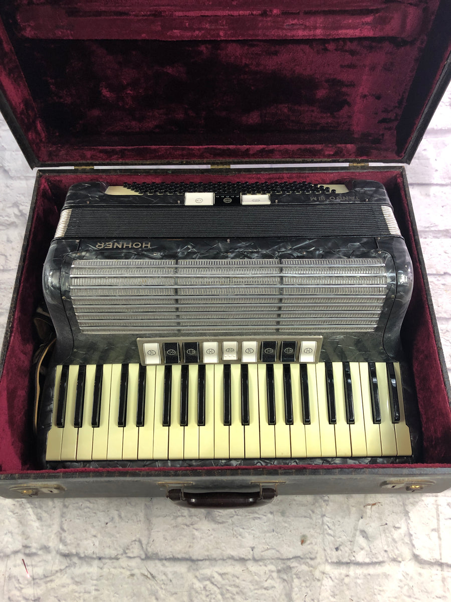 Hohner Vintage Tango III M Accordion