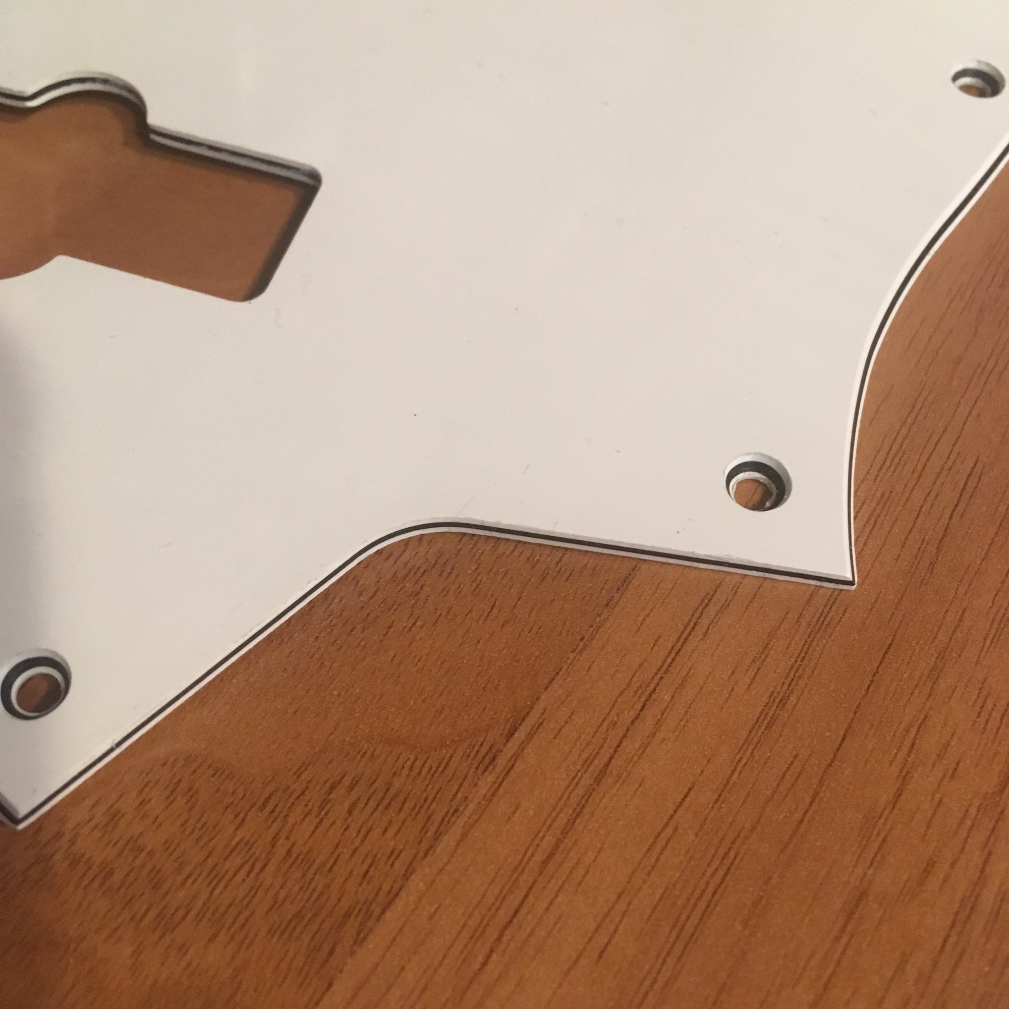 Jazz Bass Pickguard Cream (Single Slot)