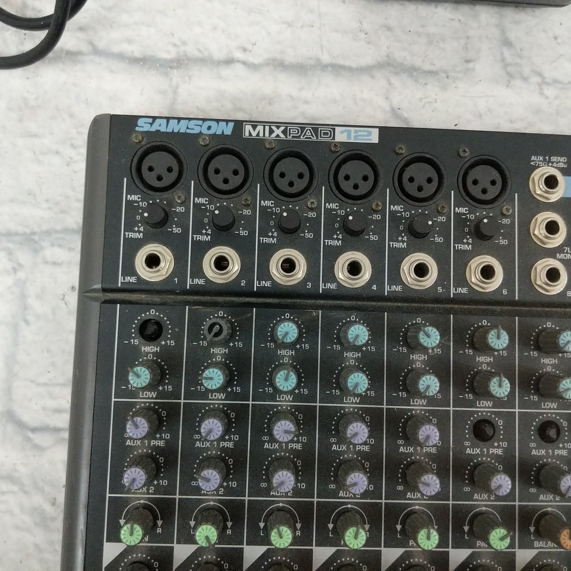 Samson MIxpad 12 Compact Mixing Board - Evolution Music