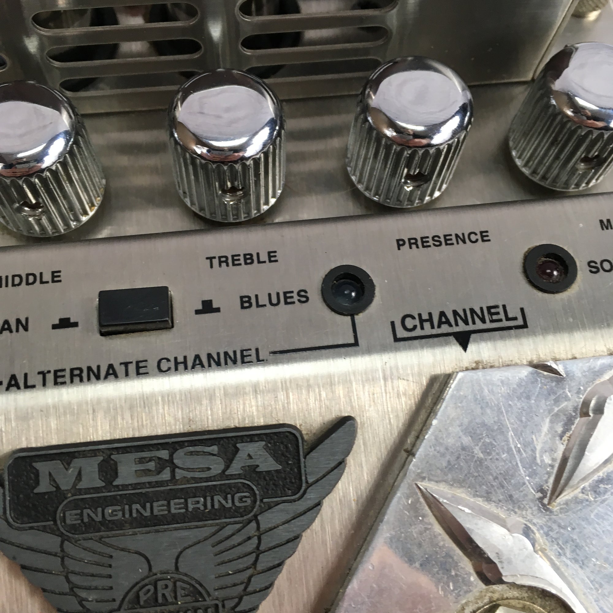 mesa boogie v-twin tube preamp pedal Mesa Boogie V-Twin Preamp Overdrive Distortion Pedal