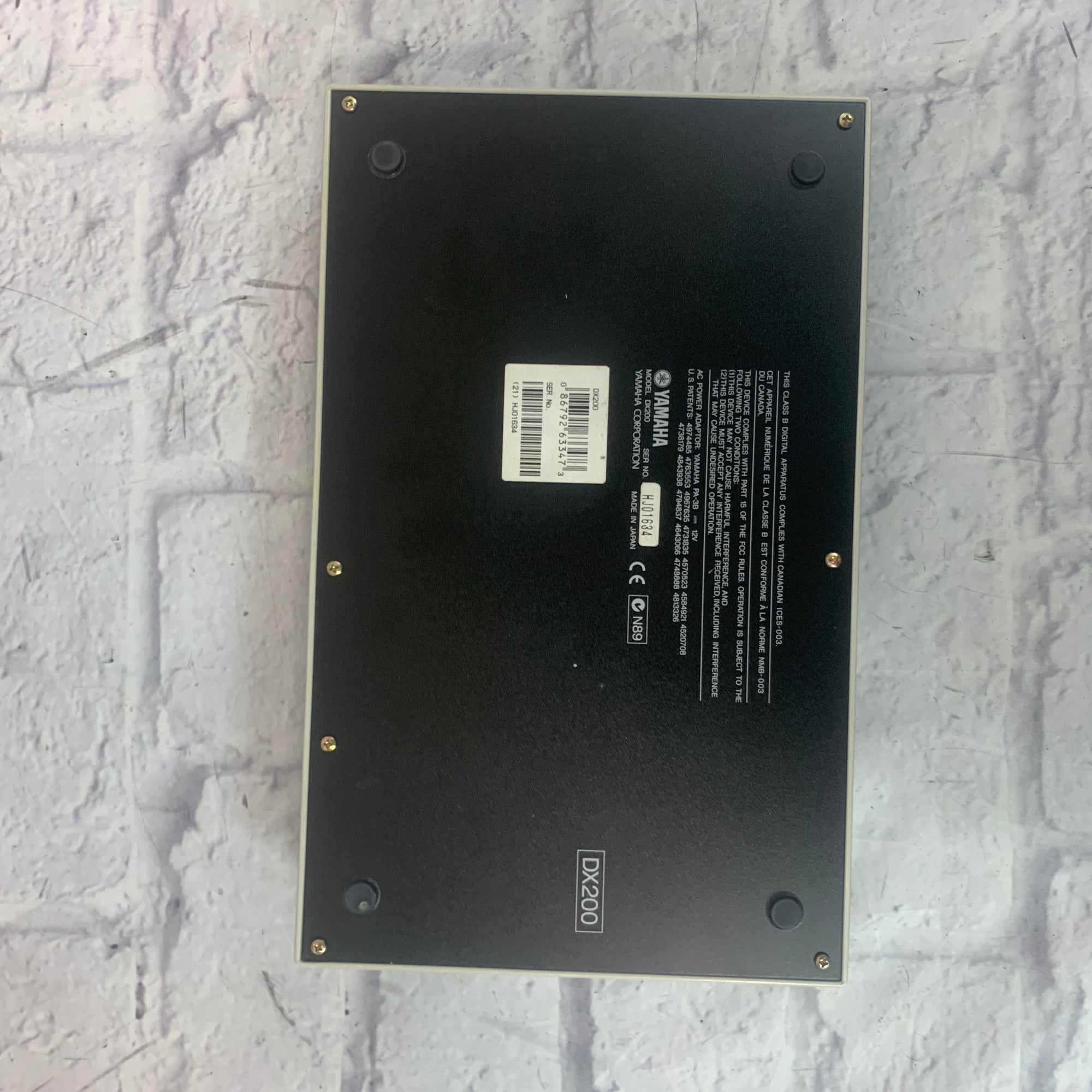 Yamaha DX200 Synthesis Tabletop Groovebox