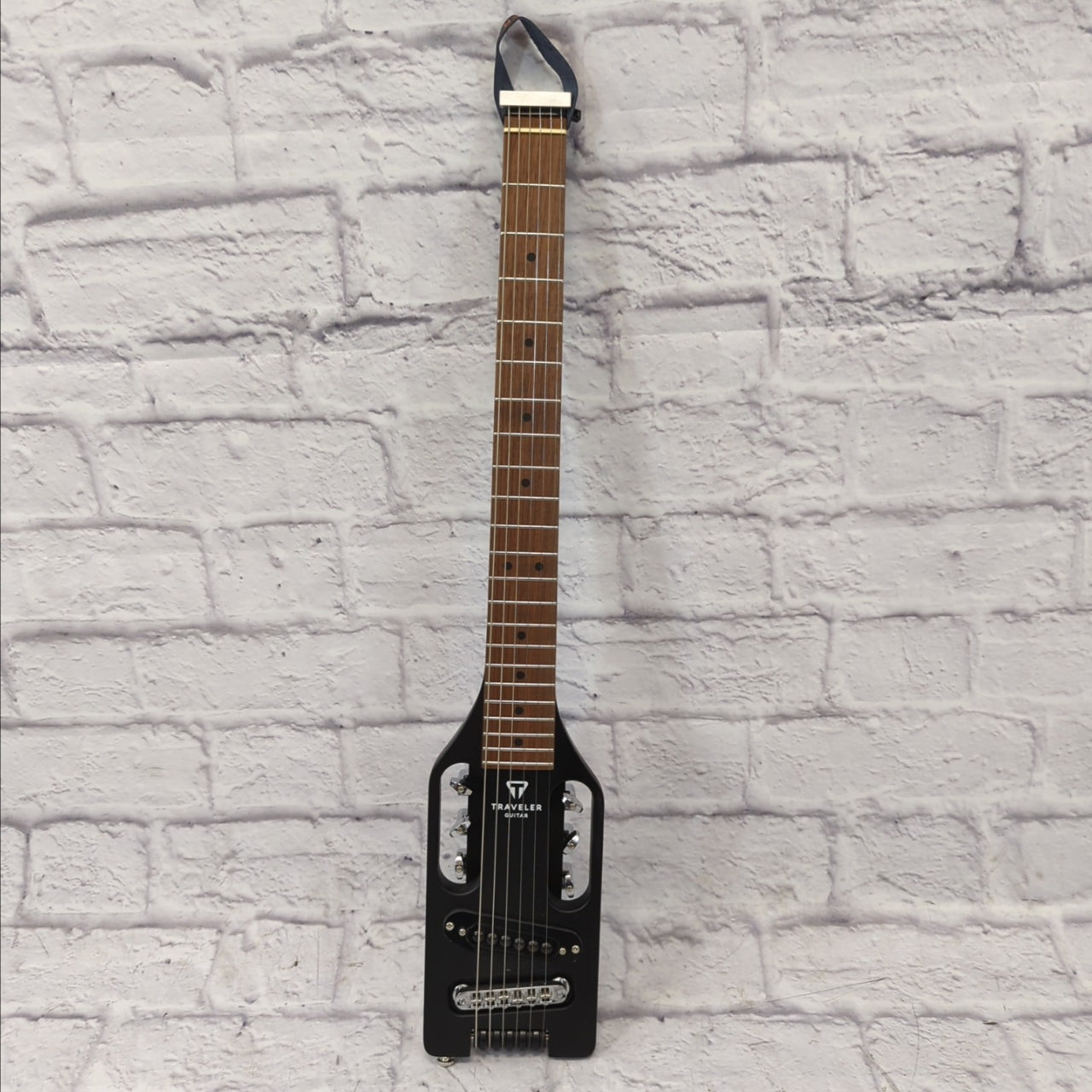 Traveler Ultralight Black Guitar Travel Guitar