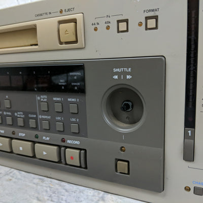 Tascam Model DA-88 Professional Multitrack Recorder 8 Channel Digital Recorder (As Is)