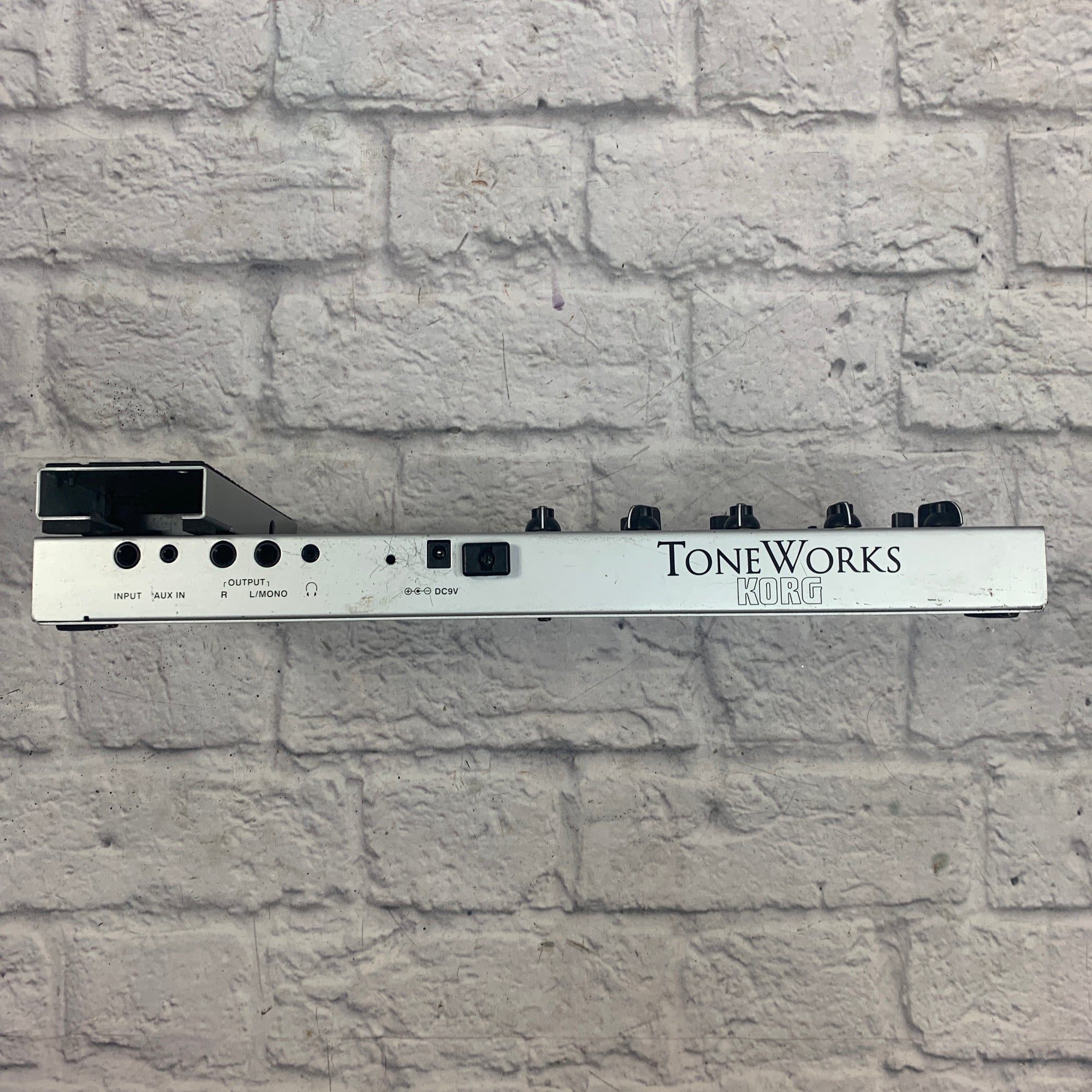 Korg Tone Works AX1500G w/ power supply - Evolution Music