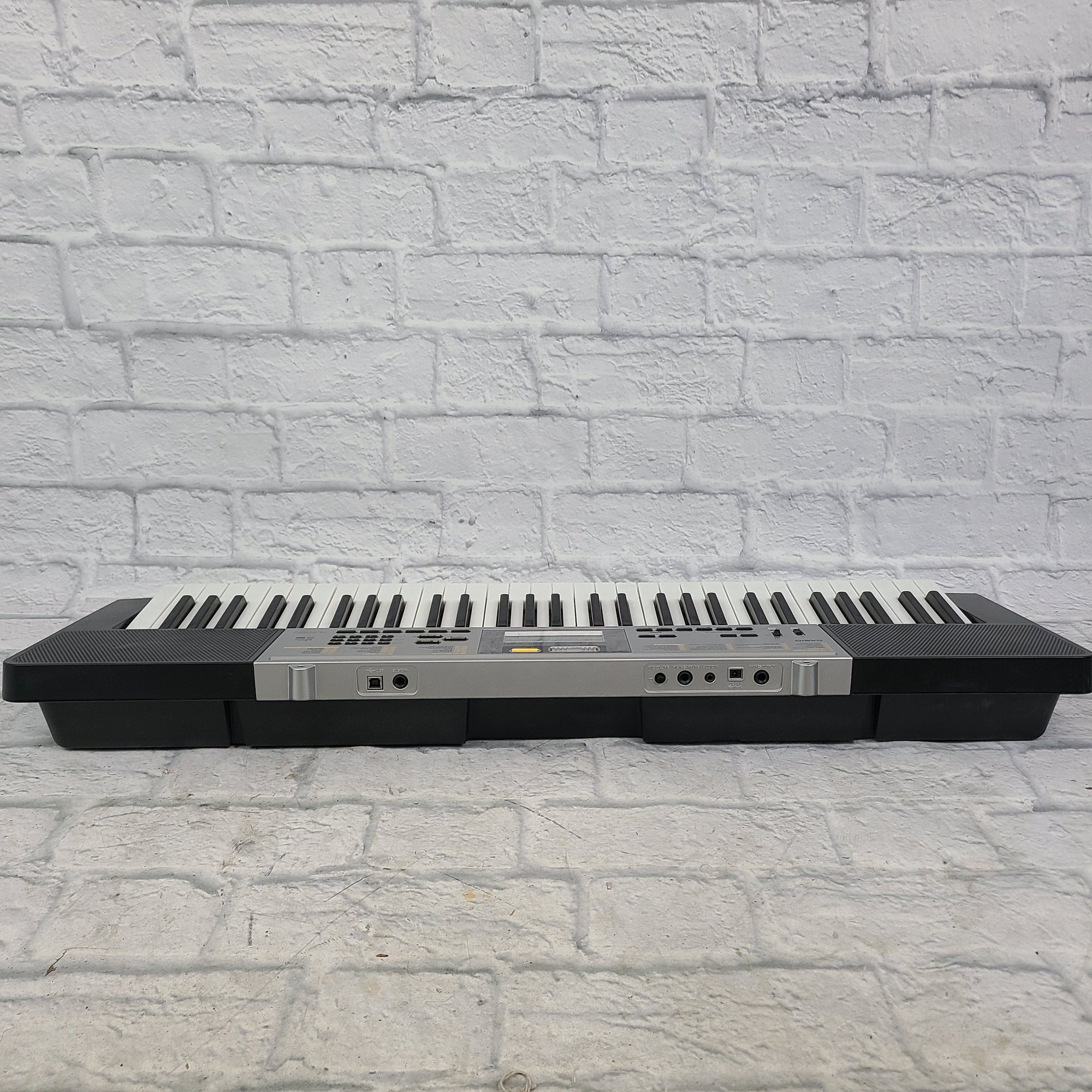 Casio LK-200 61 Key Keyboard - Evolution Music Casio LK-200 61 Key Keyboard - Evolution Music