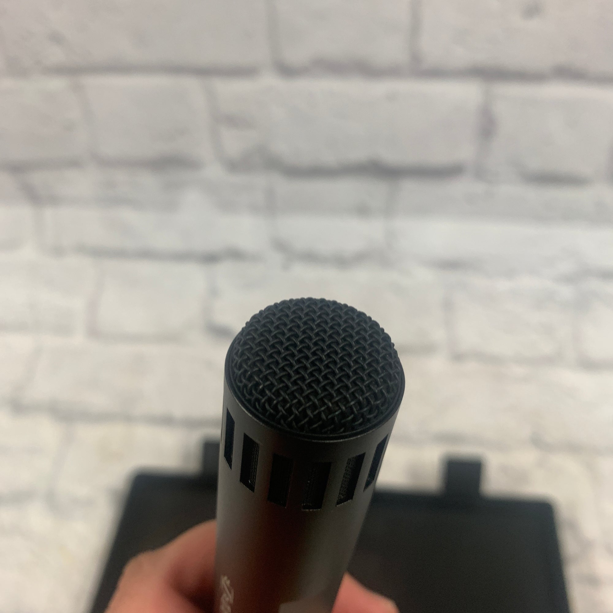 Sennheiser MKH40 P48 Small Diaphragm Condenser Microphone