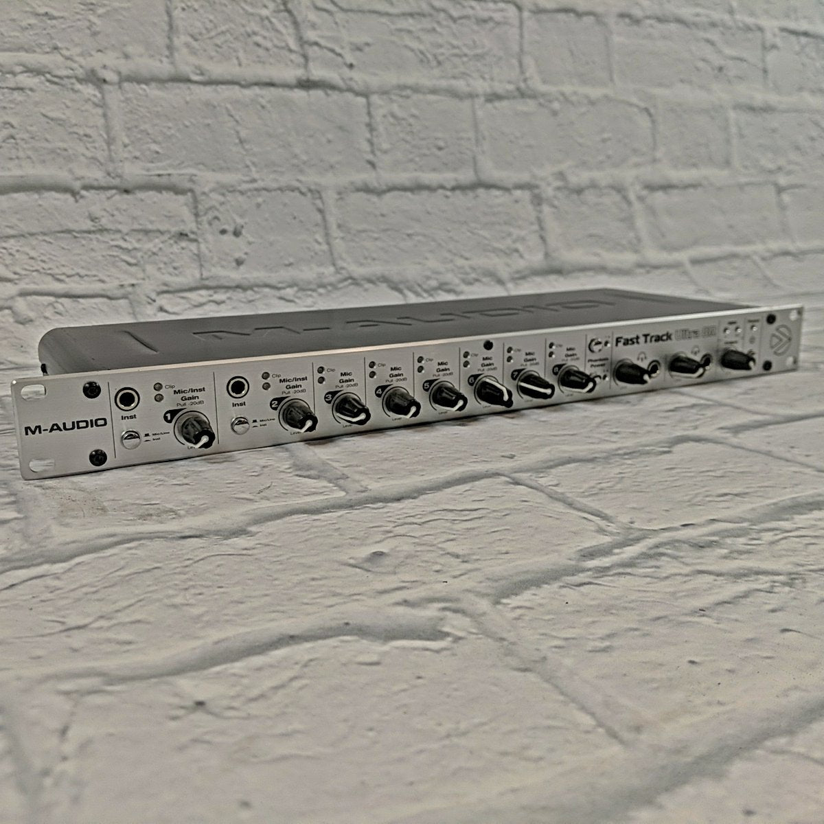 M-Audio Fast Track Ultra 8R Interface - Evolution Music
