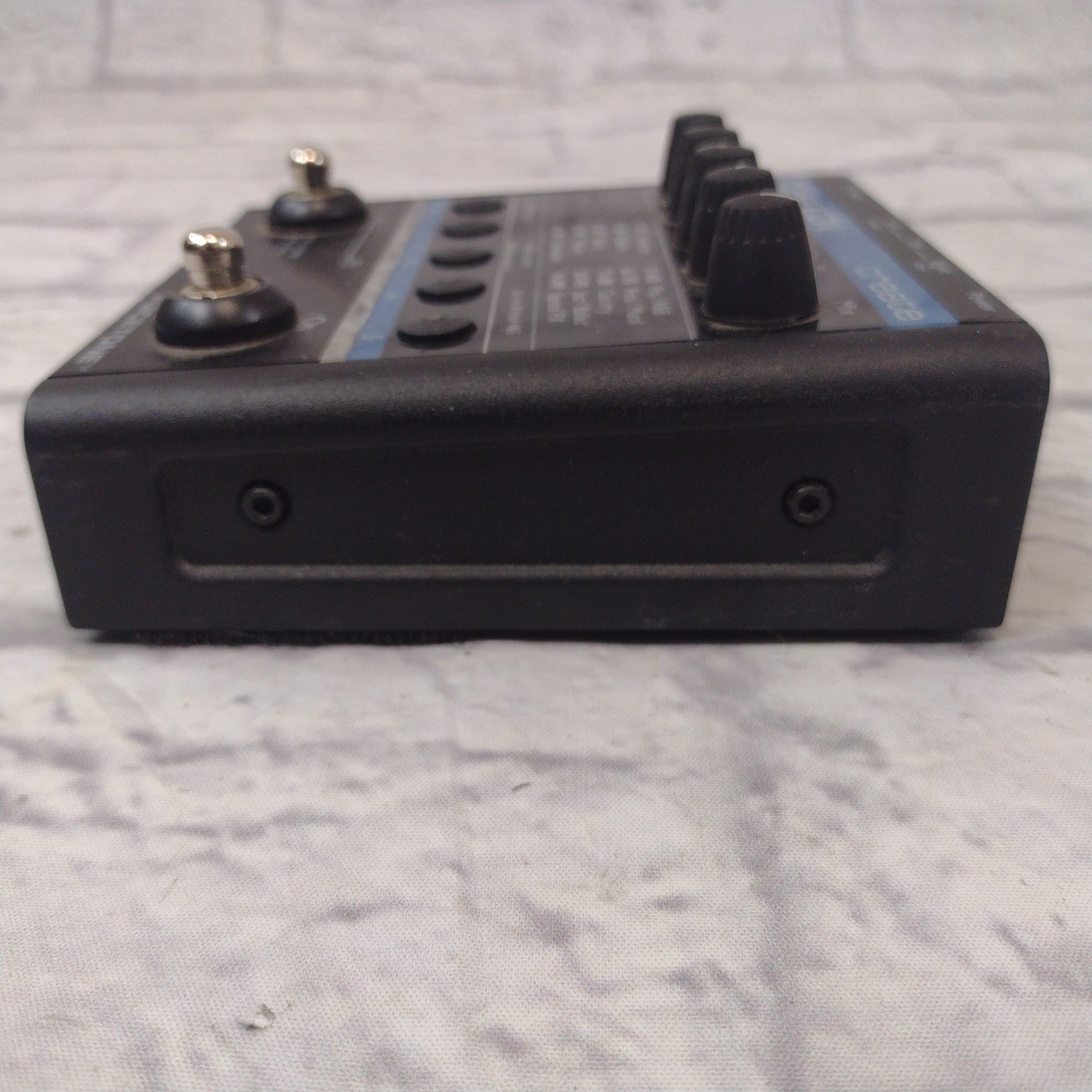TC Helicon Voicetone Create Vocal Effects Processor