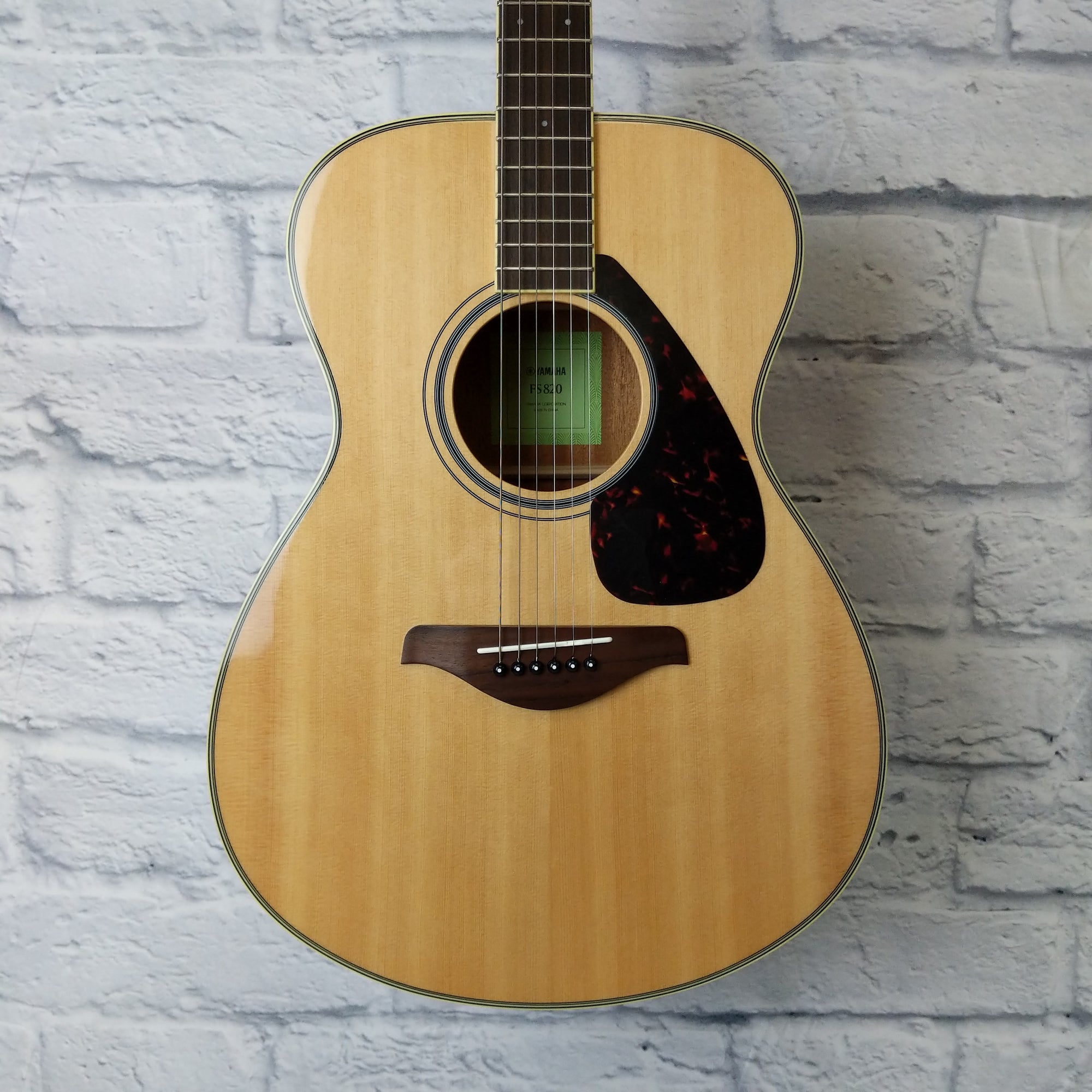 Yamaha FS820 Auditorium Acoustic Guitar - Evolution Music