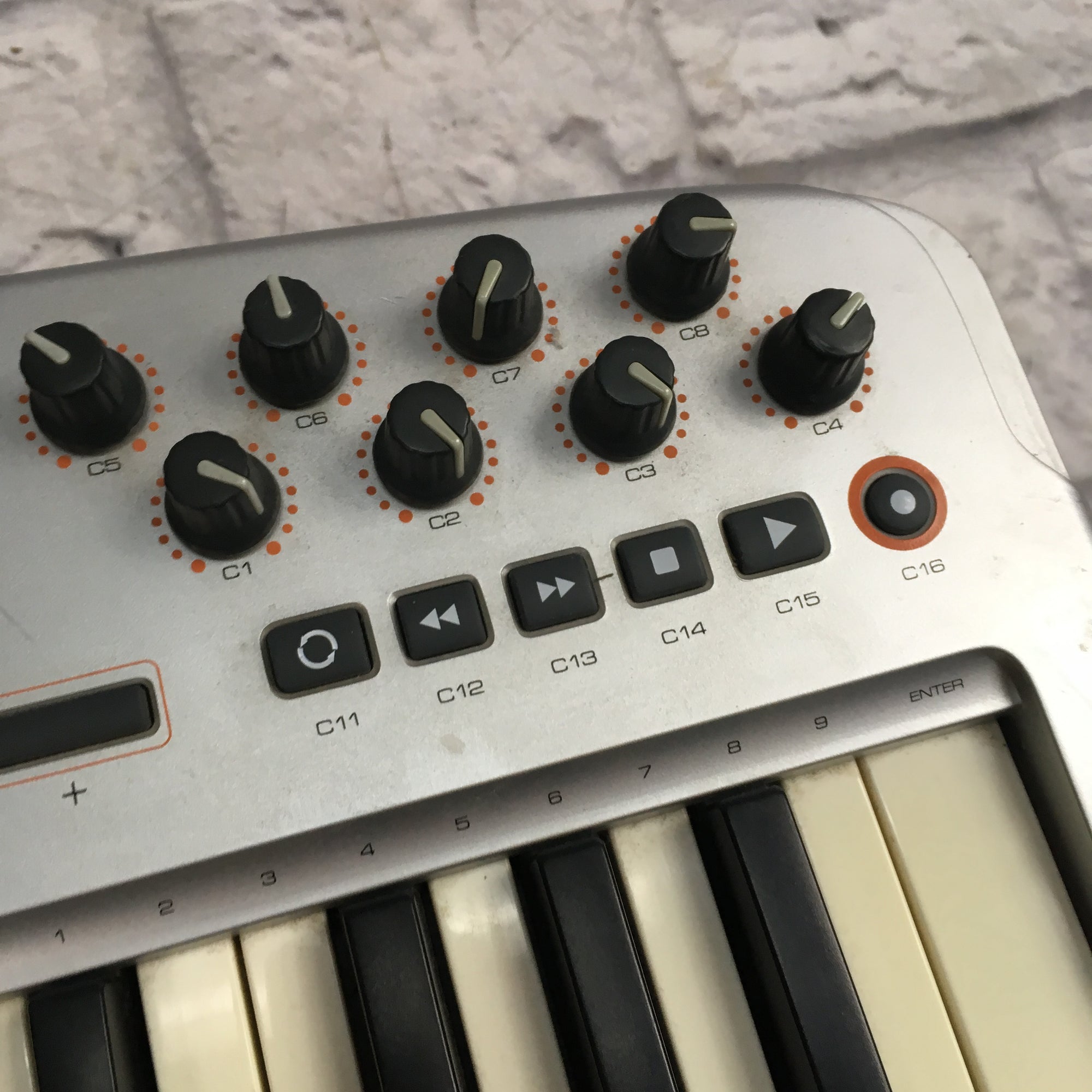 M-Audio Oxygen V2 Midi Controller