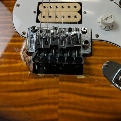 Fender Squier Series Floyd Rose Standard Foto Flame Strat w/ case