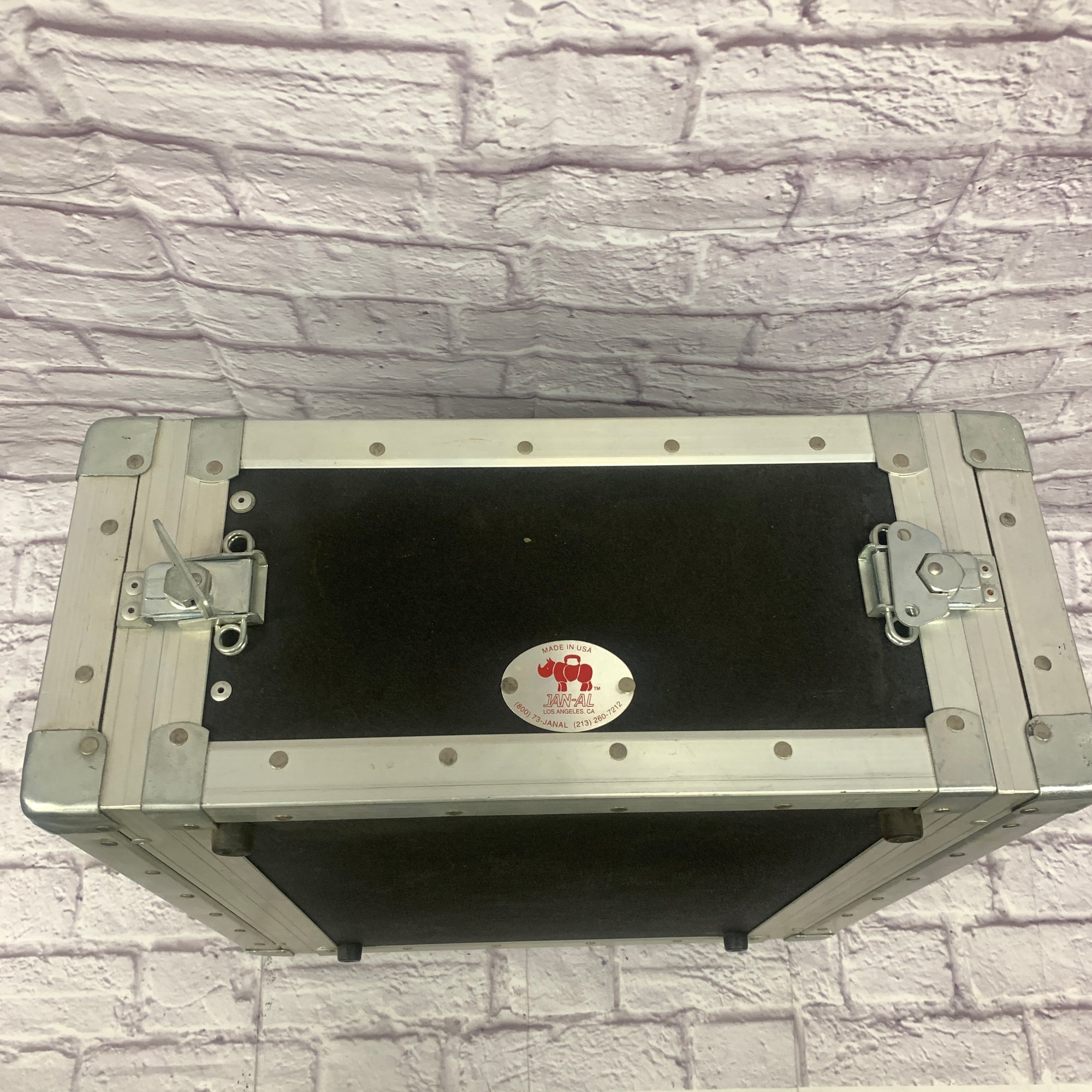 Unknown 4 Space Rack Case