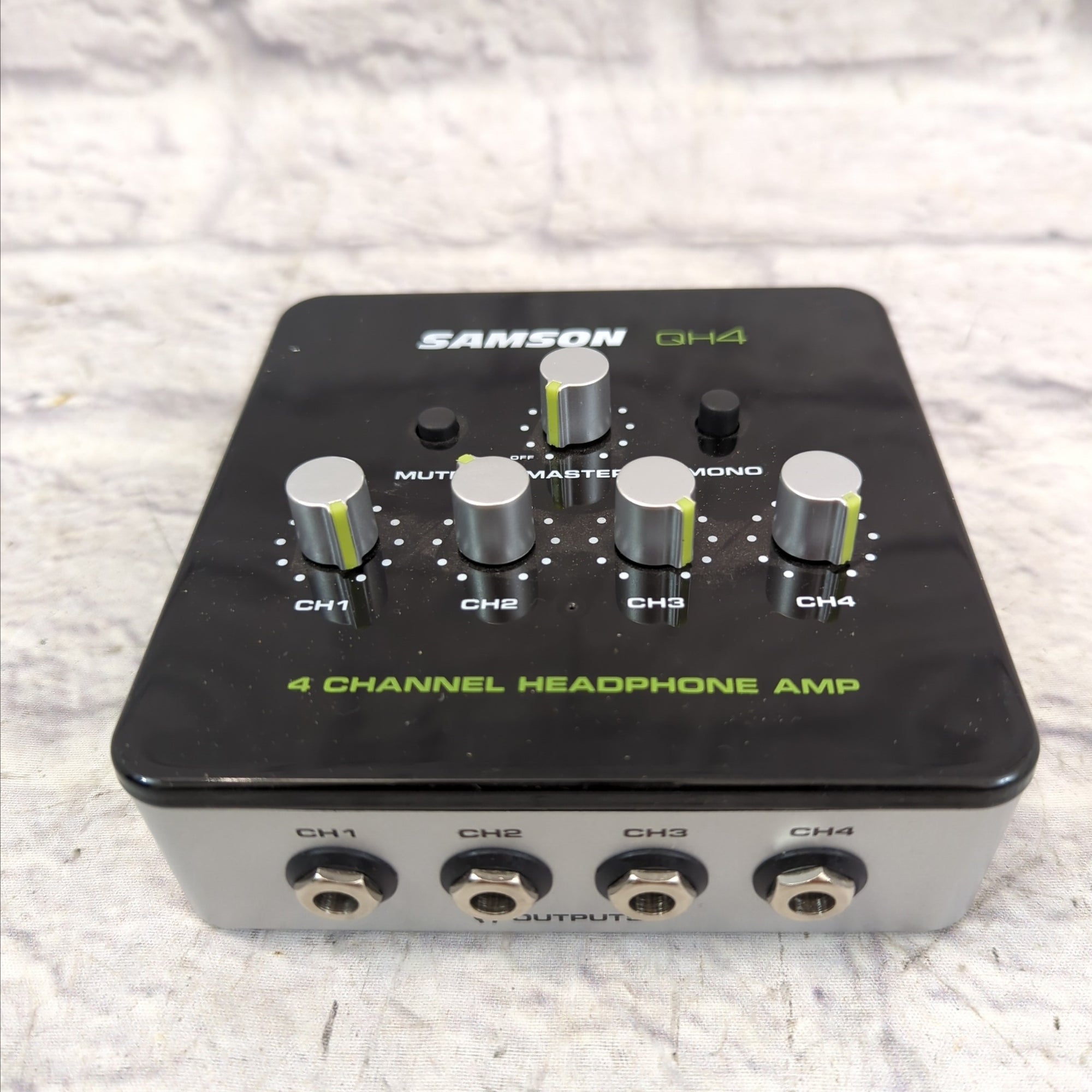 Samson discount headphone amplifier