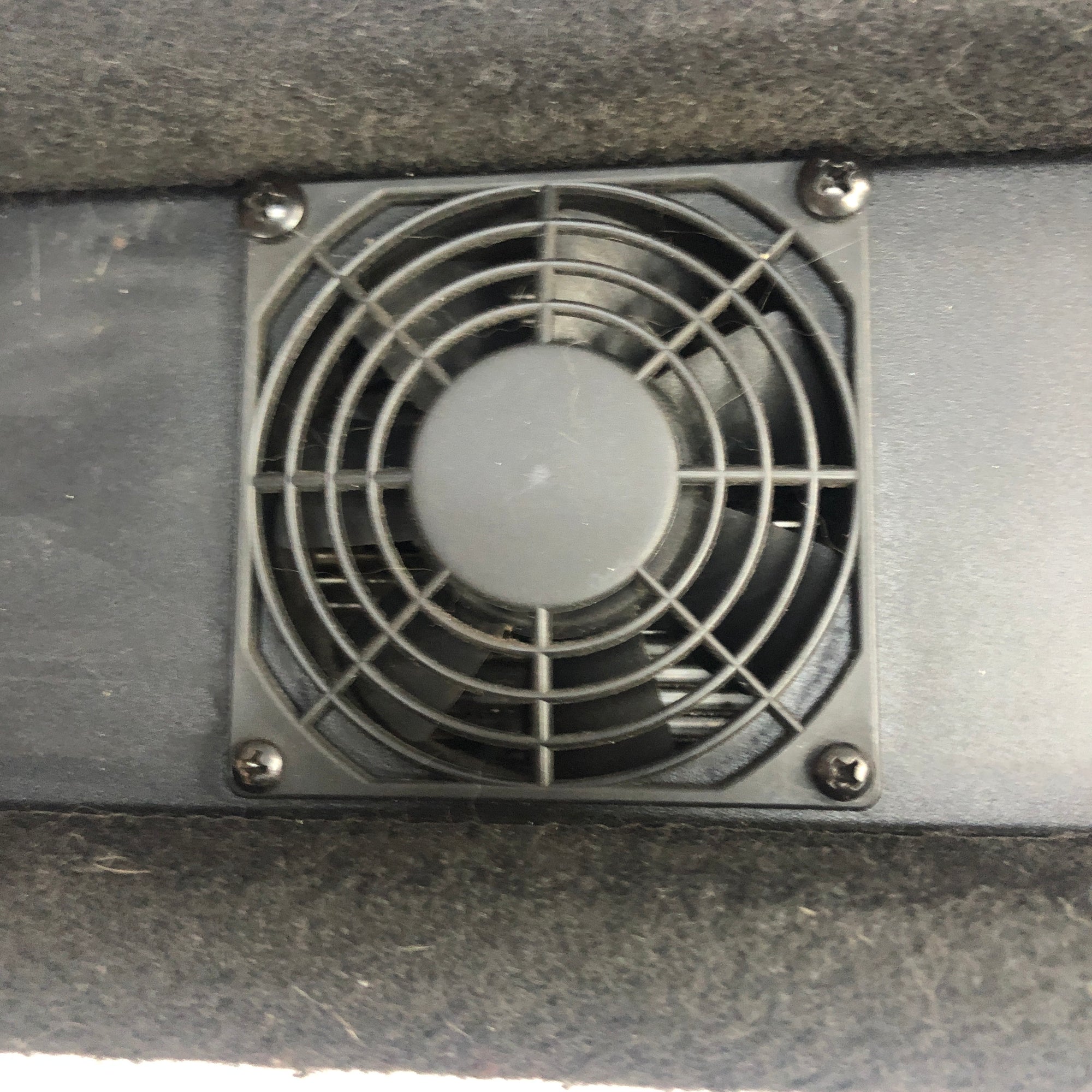 Carvin R1000 Bass Amp Head