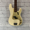 Fender Player Series Precision Bass MIM 2019 4 String Bass Guitar - Antique White