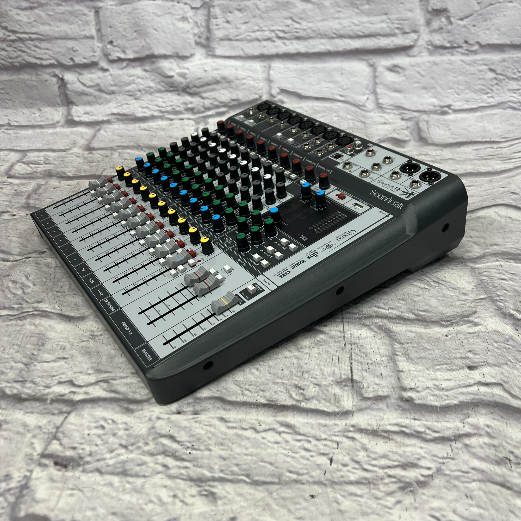 Soundcraft Signature 12 Mixer
