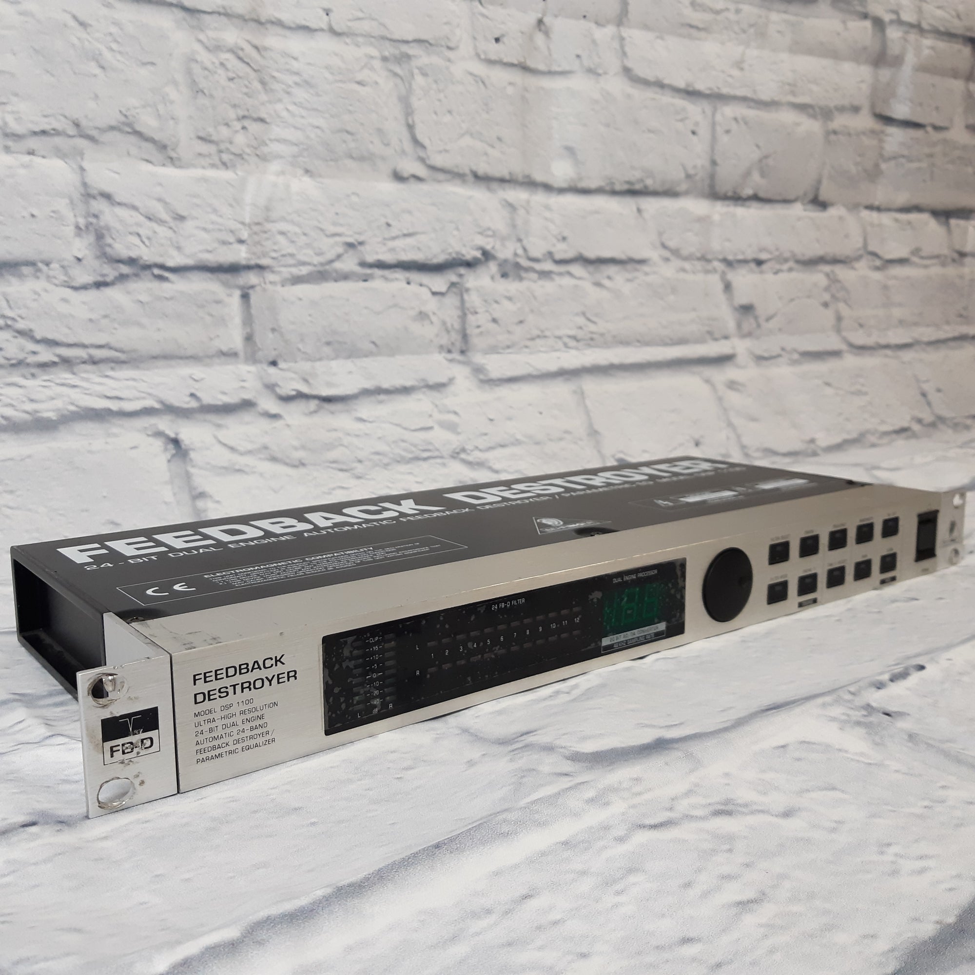 BEHRINGER FEEDBACK DESTROYER 「DSP 1100P」 Behringer Feedback Destroyer Pro DSP1124P 24-bit Dual-Engine