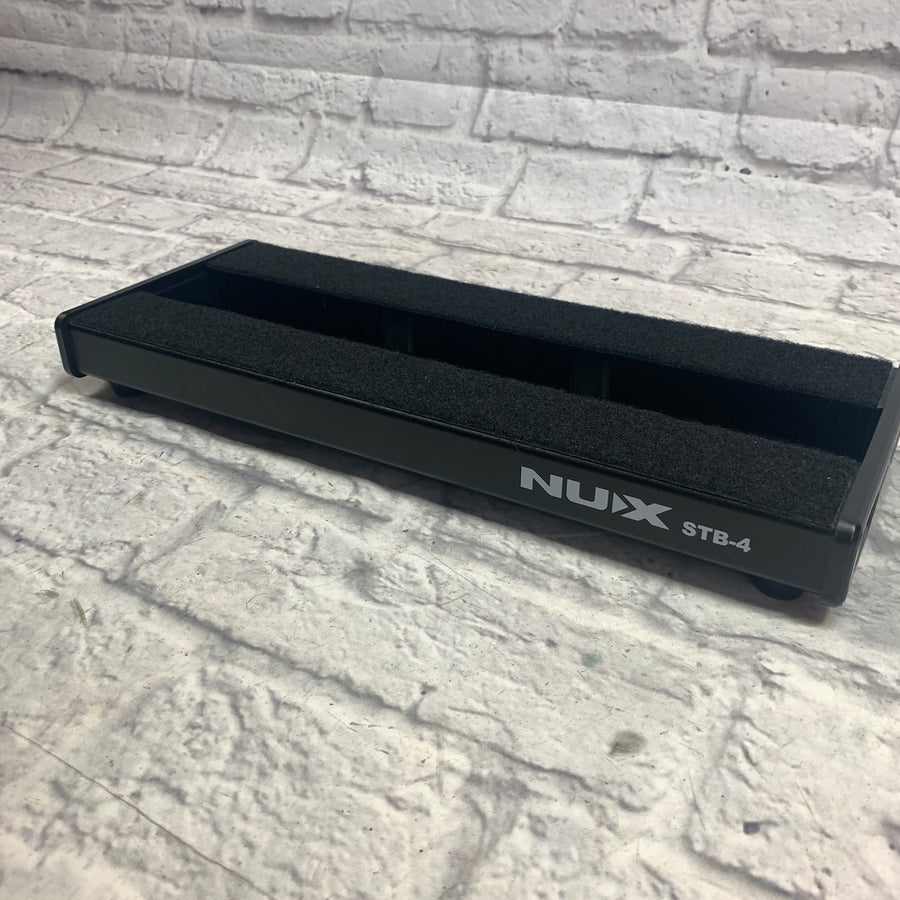 NUX STB-4 Pedalboard w/ Carrying Bag