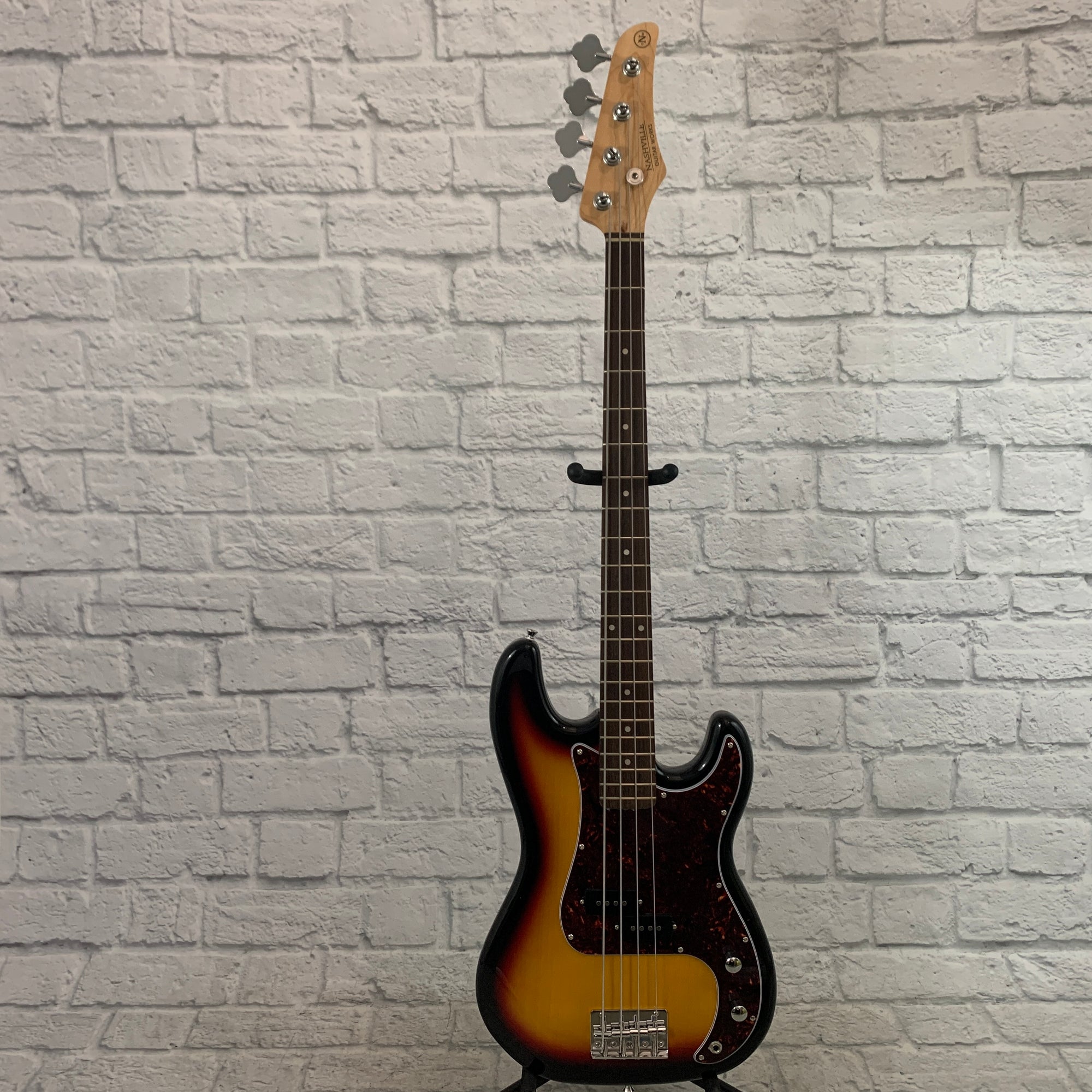 Nashville Guitar Works 210 Electric P Bass - Sunburst, Rosewood Fretboard