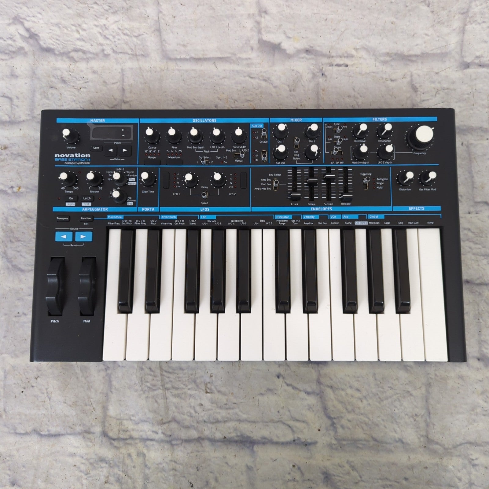 Novation Bass Station II 25-Key Analogue Synthesizer