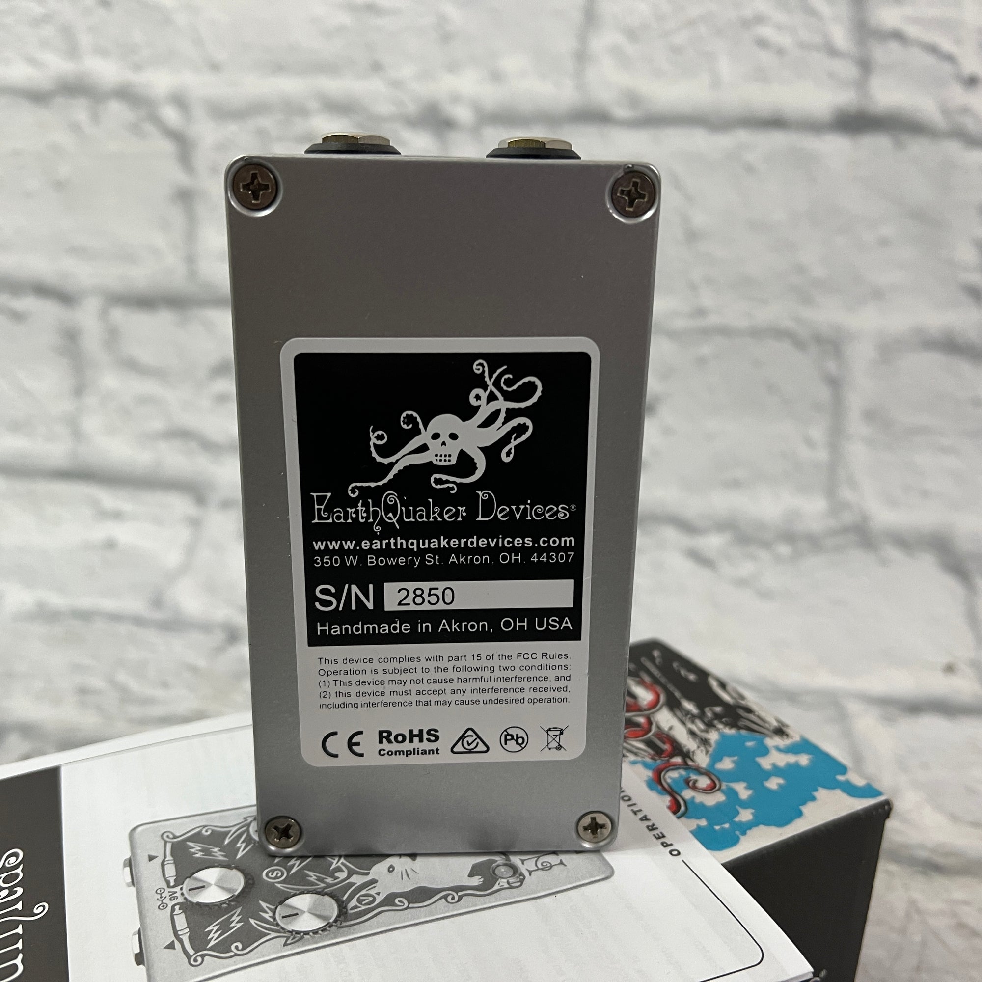 EarthQuaker Devices Hizumitas Fuzz Sustainar Pedal