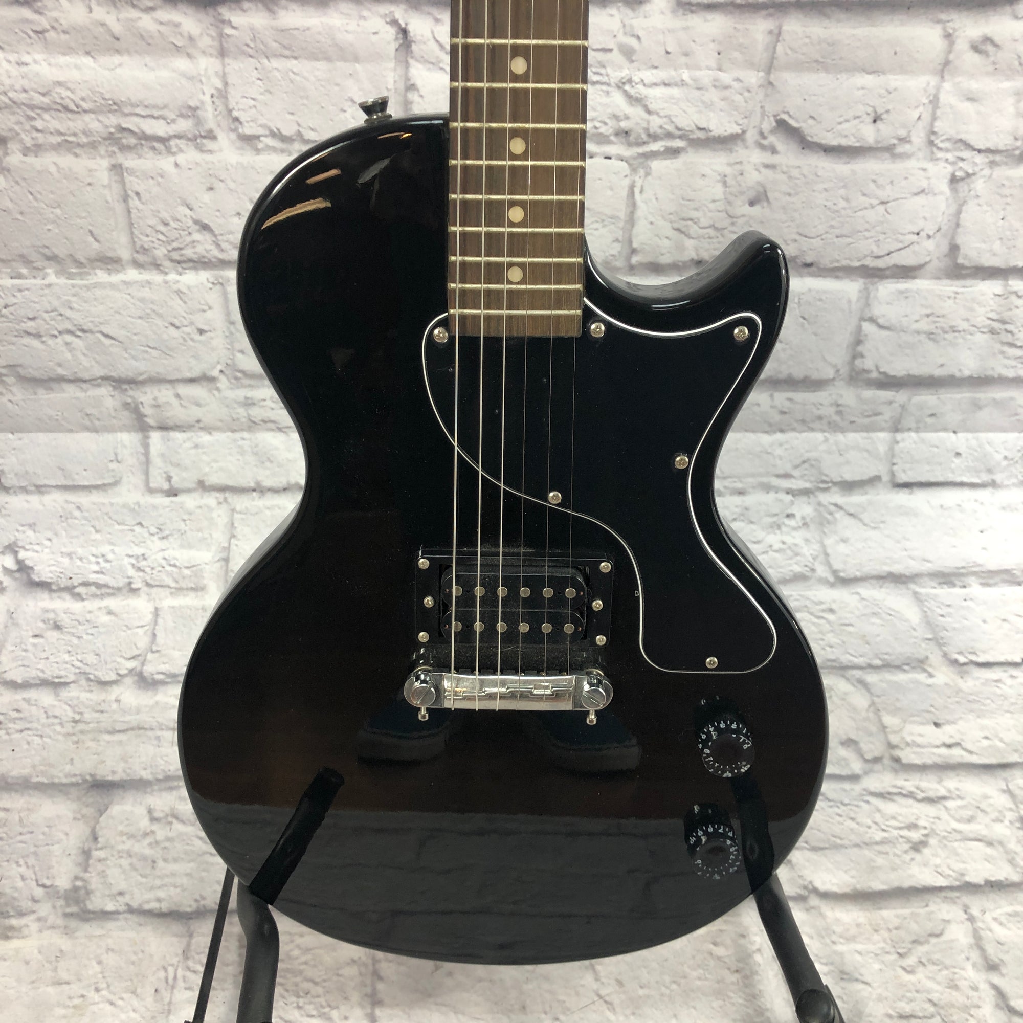 Maestro Les Paul Solid Body Electric Guitar