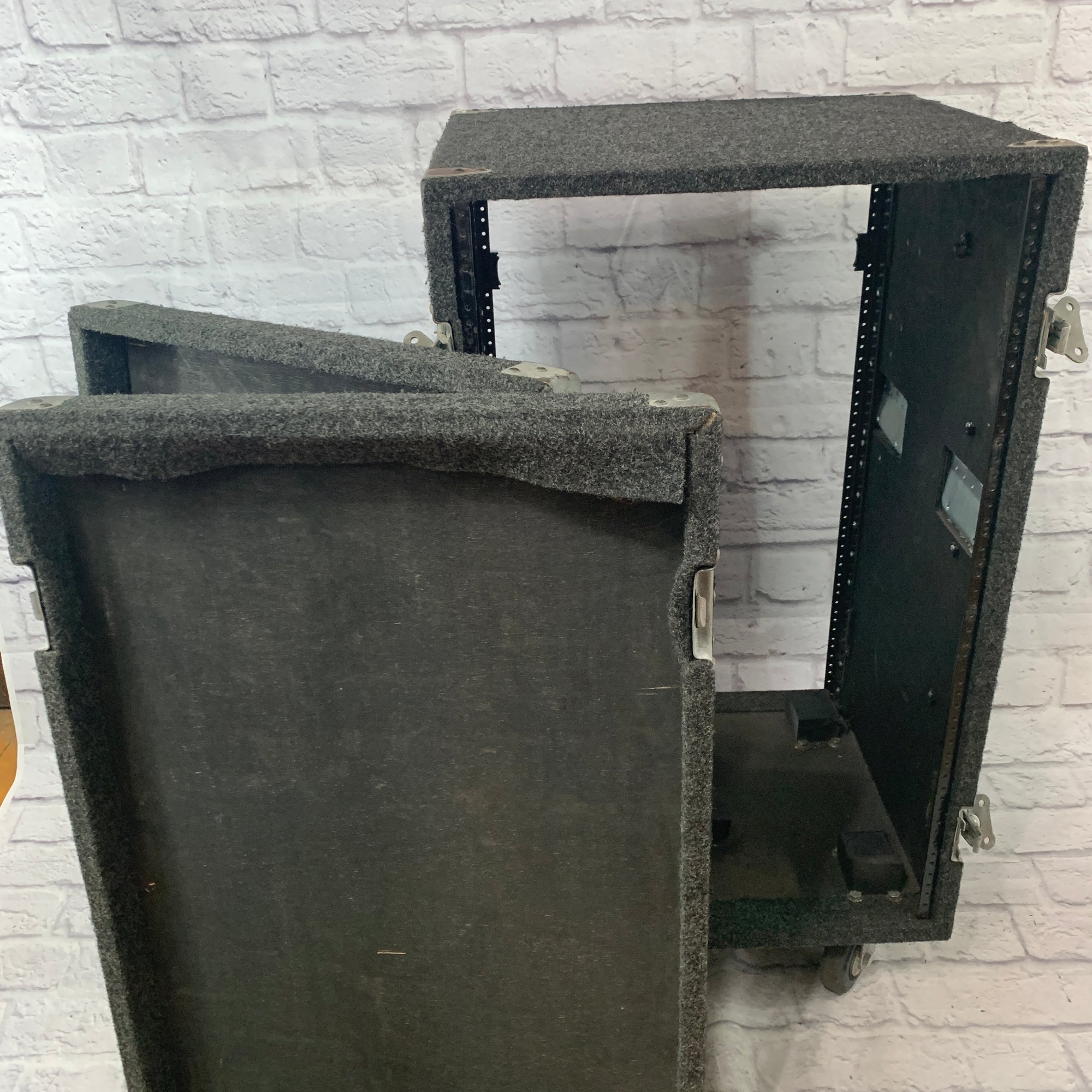 Grundorf 18U Rolling Rack Case