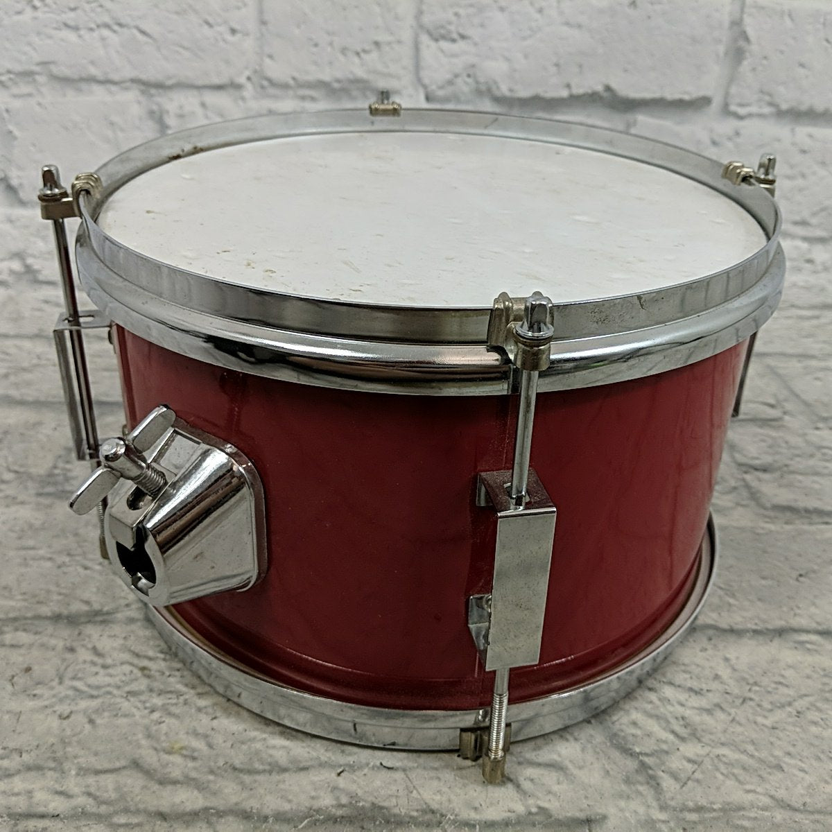 10x6 Red Tom