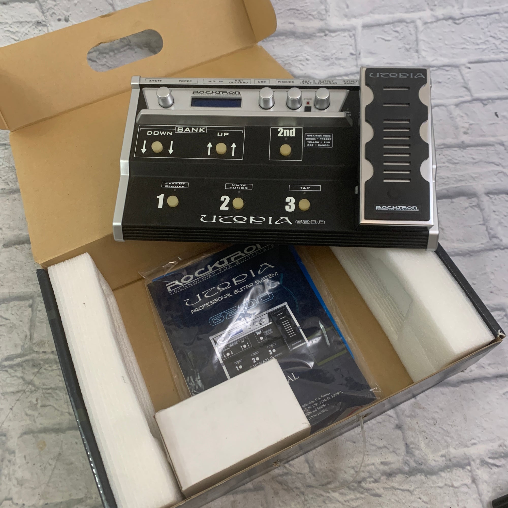 Rocktron G200  Multi Effects Pedal w/ box